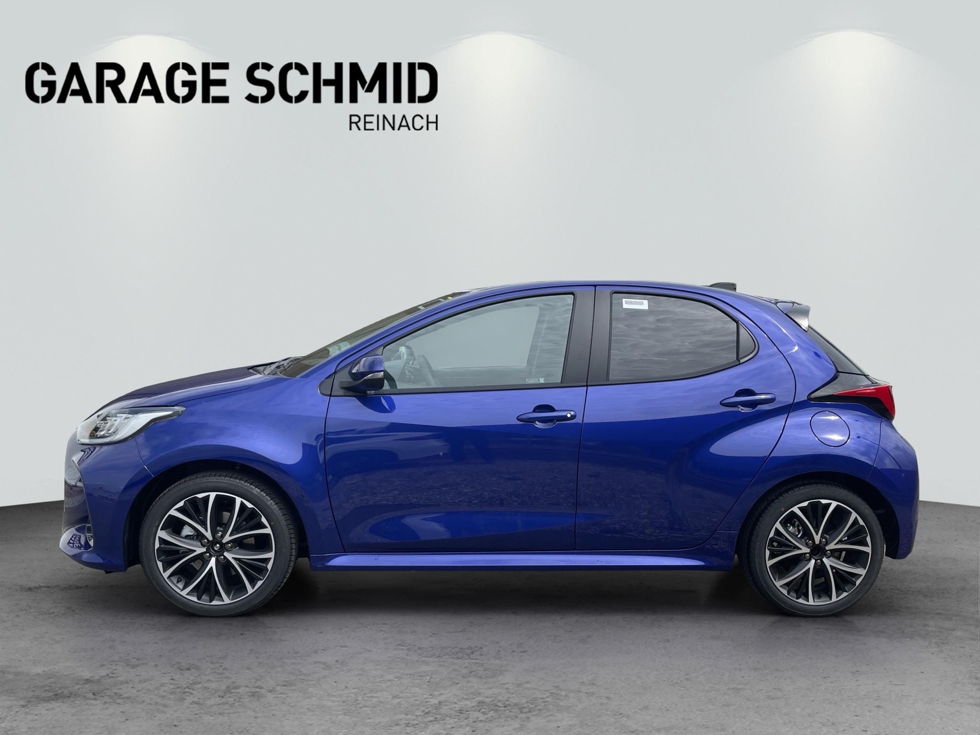 TOYOTA Yaris 1.5 VVT-i HSD Trend-showroom-element-3