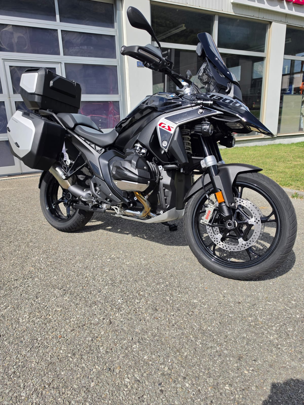 BMW R 1300 GS-image-1