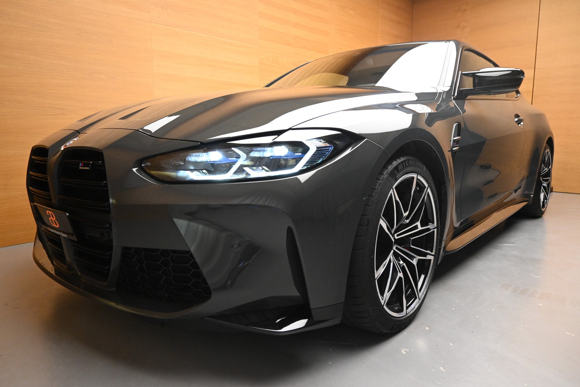 BMW M4 Coupé Competition*Dravitgrau*-showroom-element-3