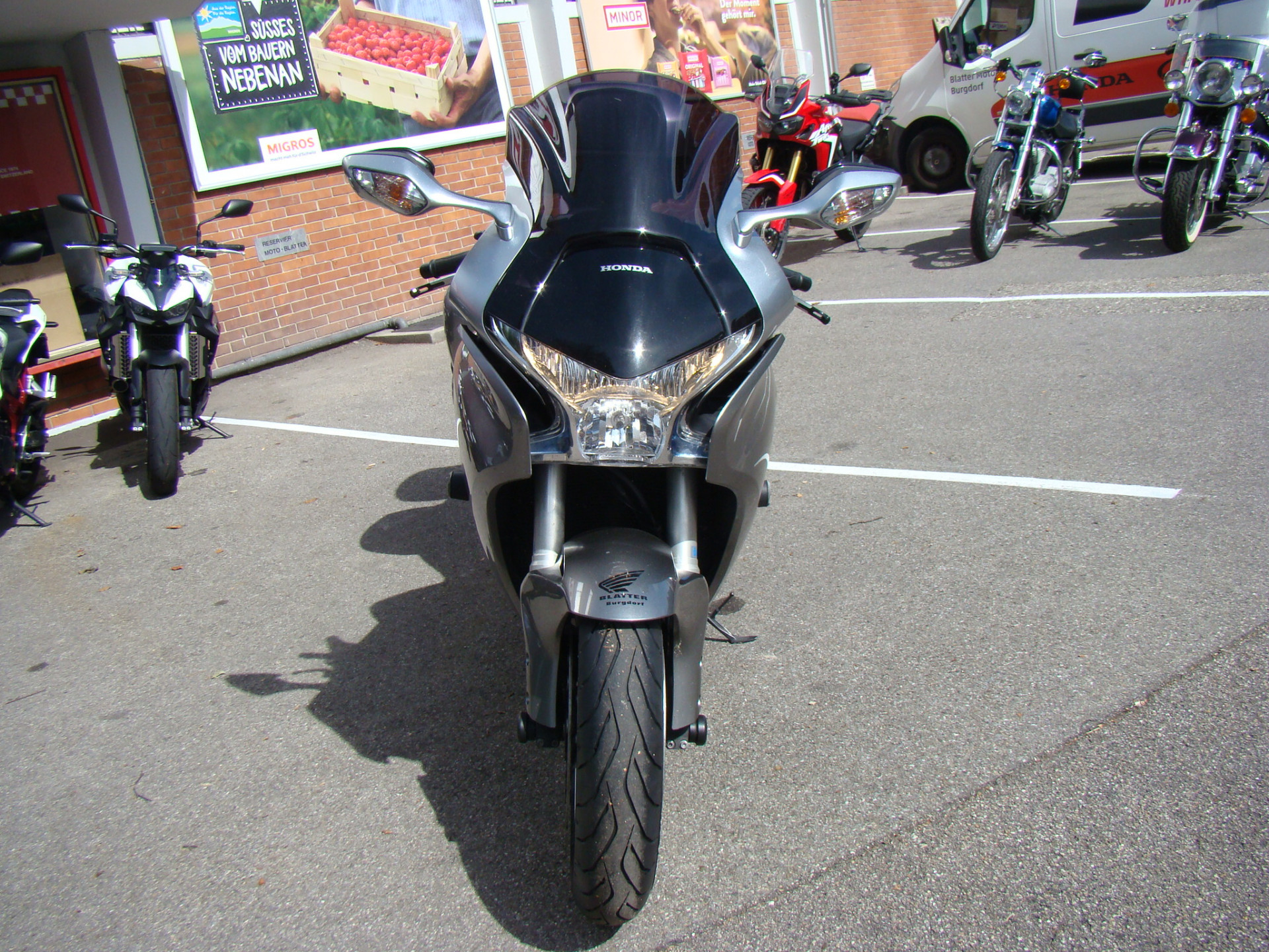 HONDA VFR 1200 FA-image-1
