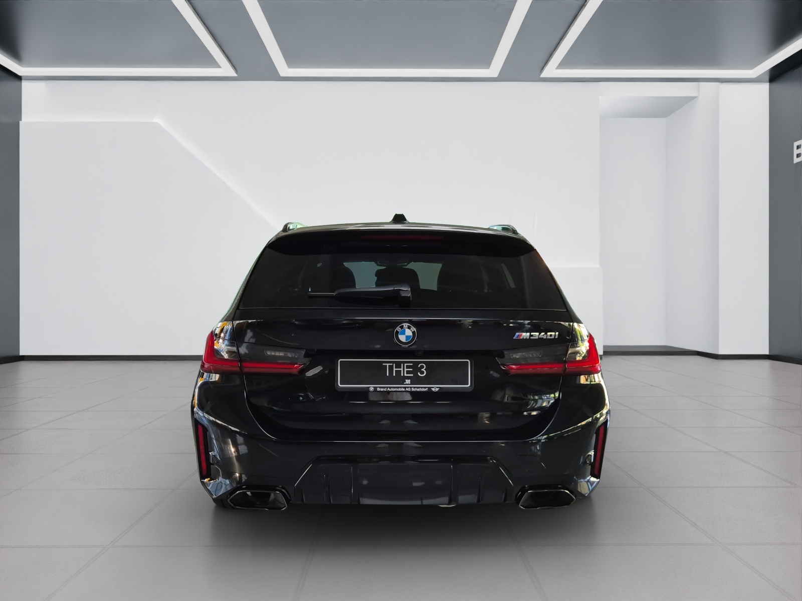 BMW M340i xDrive Touring-showroom-element-3