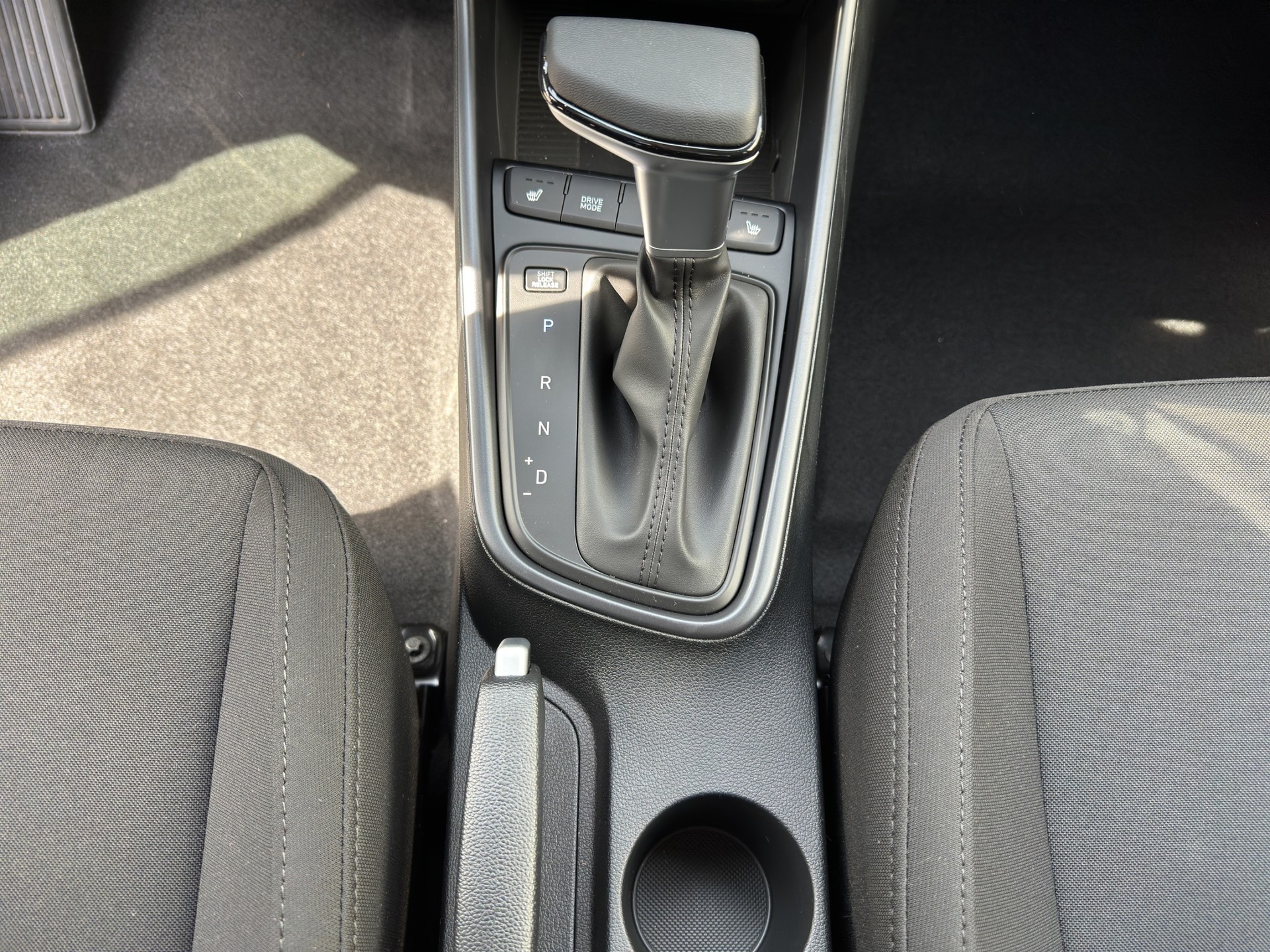 HYUNDAI i20 1.0 T-GDi Amp.GO! DCT-image-18