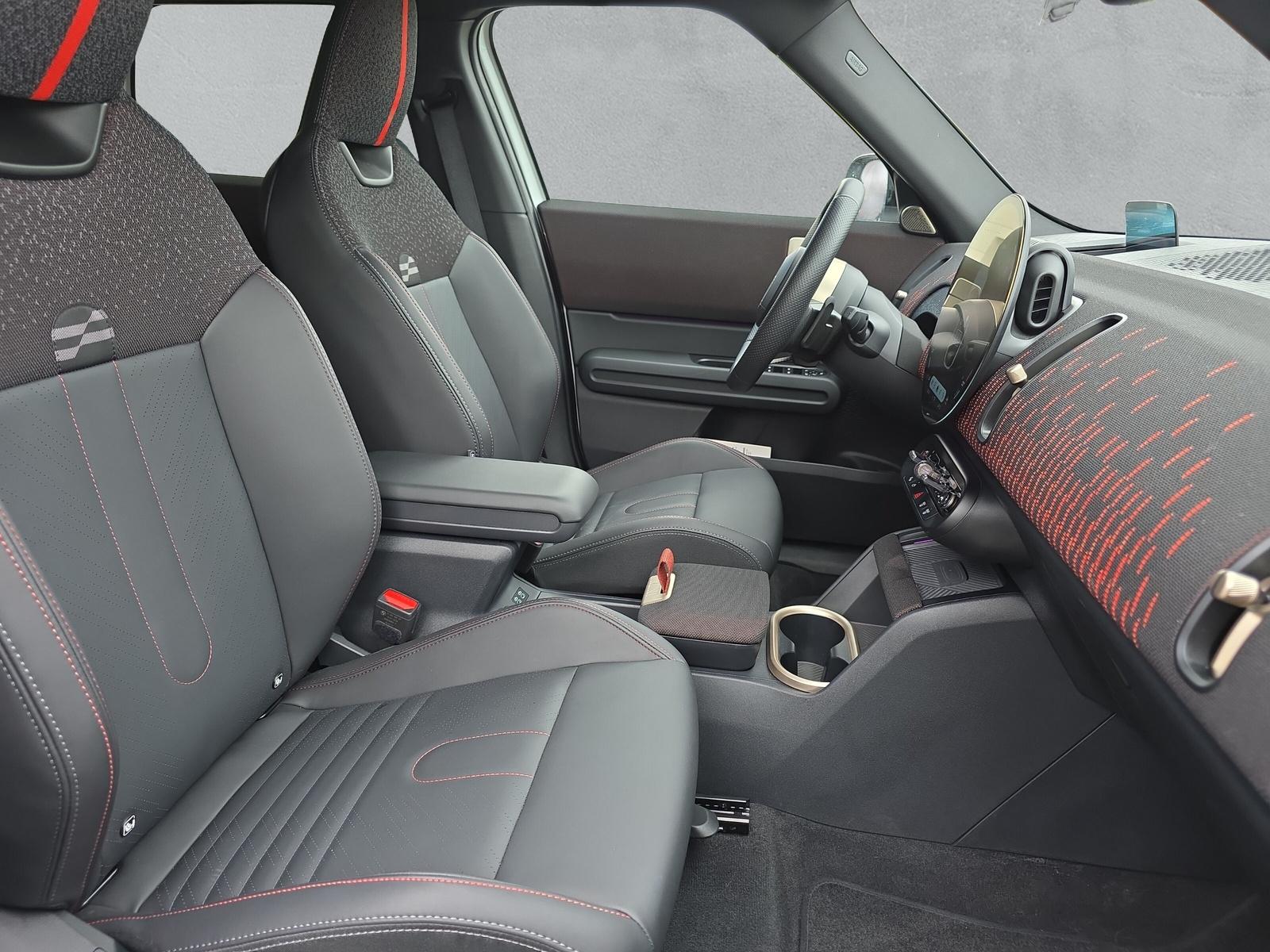MINI Countryman John Cooper Works ALL4 U25 2.0i (CH) 📍-image-12
