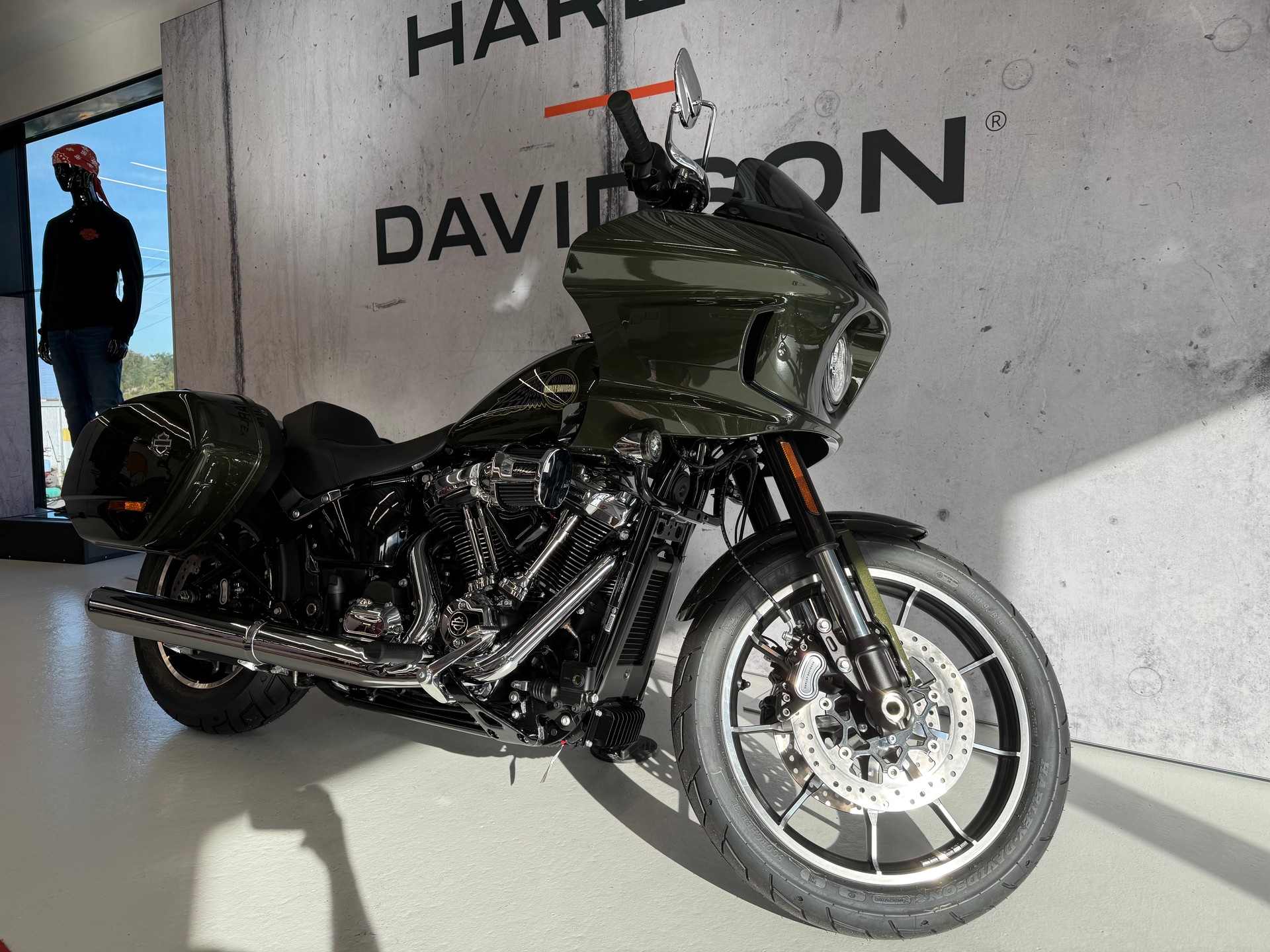 HARLEY-DAVIDSON FXLRST Low Rider ST 117ci-image-1