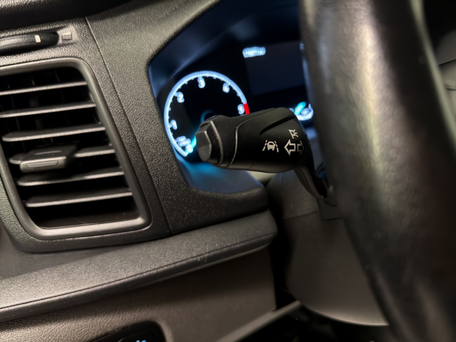 FORD Transit Custom Van 320 L2H1 Trend-image-10