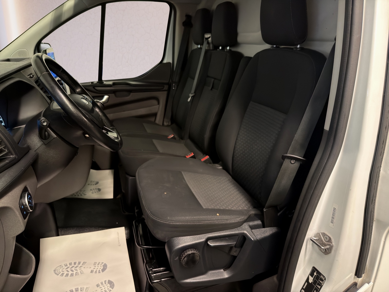 FORD Transit Custom Van 320 L2H1 Trend-image-14