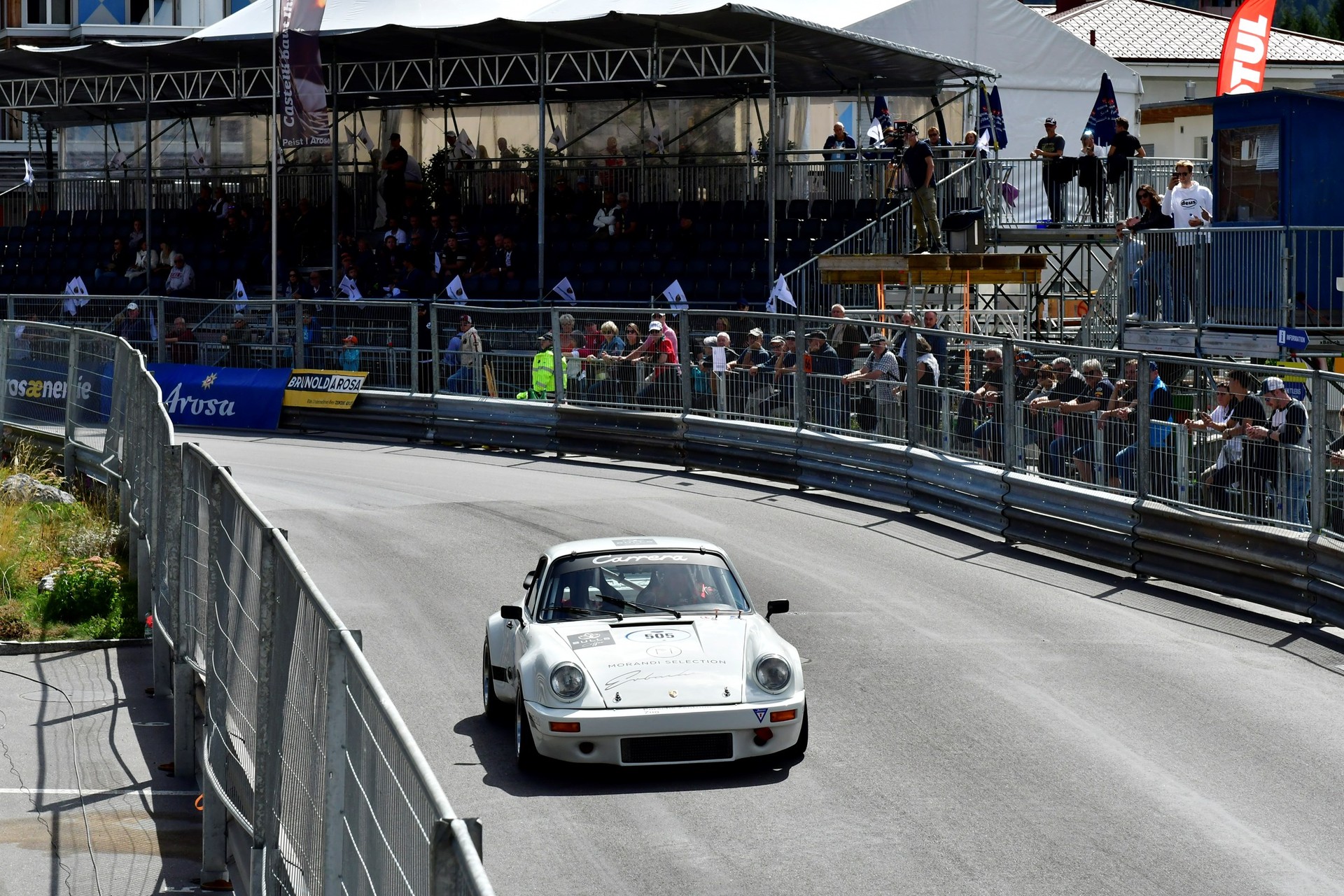 PORSCHE 911 RS-image-12