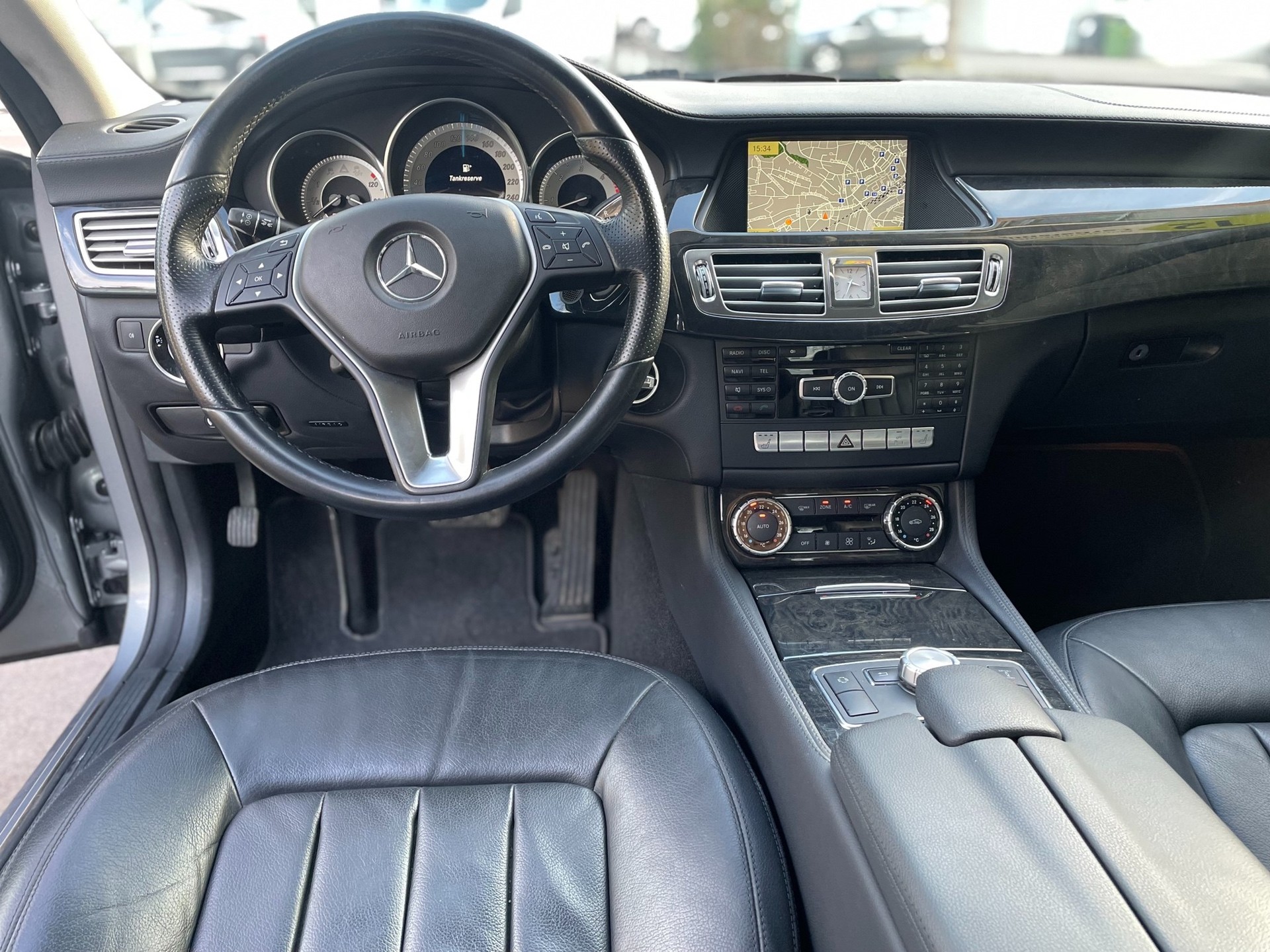 MERCEDES-BENZ CLS 350 CDI 4Matic 7G-Tronic-image-11