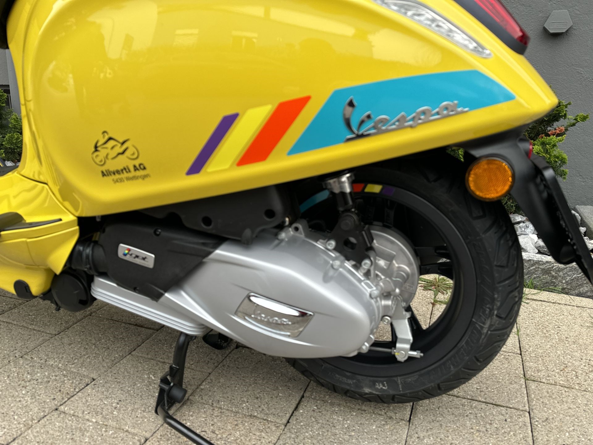 PIAGGIO Vespa Primavera 125 Sport ABS E5+-image-8