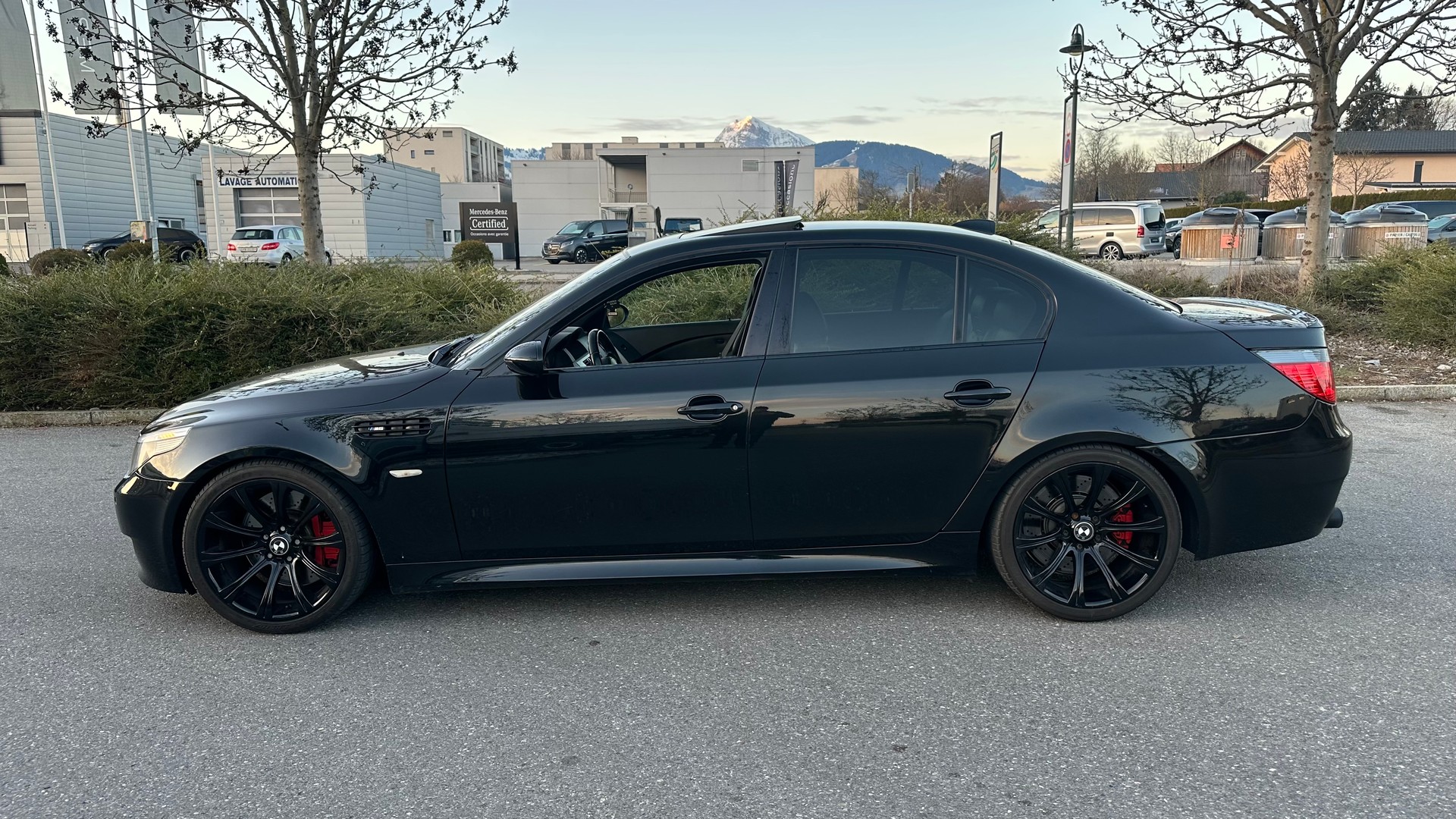 BMW M5-image-3