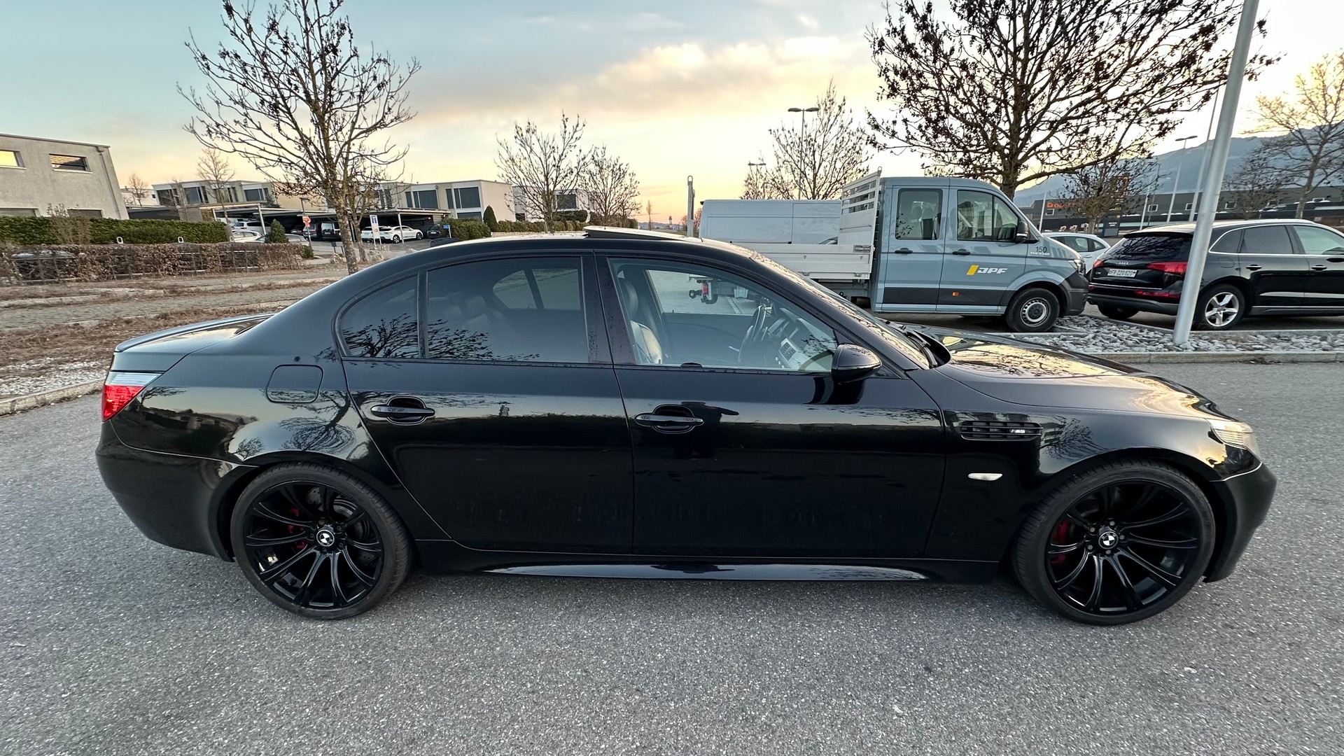 BMW M5-image-7