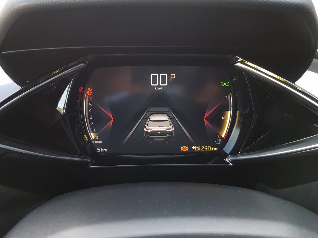 DS AUTOMOBILES DS3 Crossback 1.2 PureTech 155 Performance Line-image-11