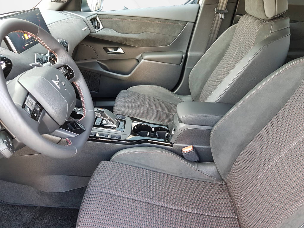 DS AUTOMOBILES DS3 Crossback 1.2 PureTech 155 Performance Line-image-6