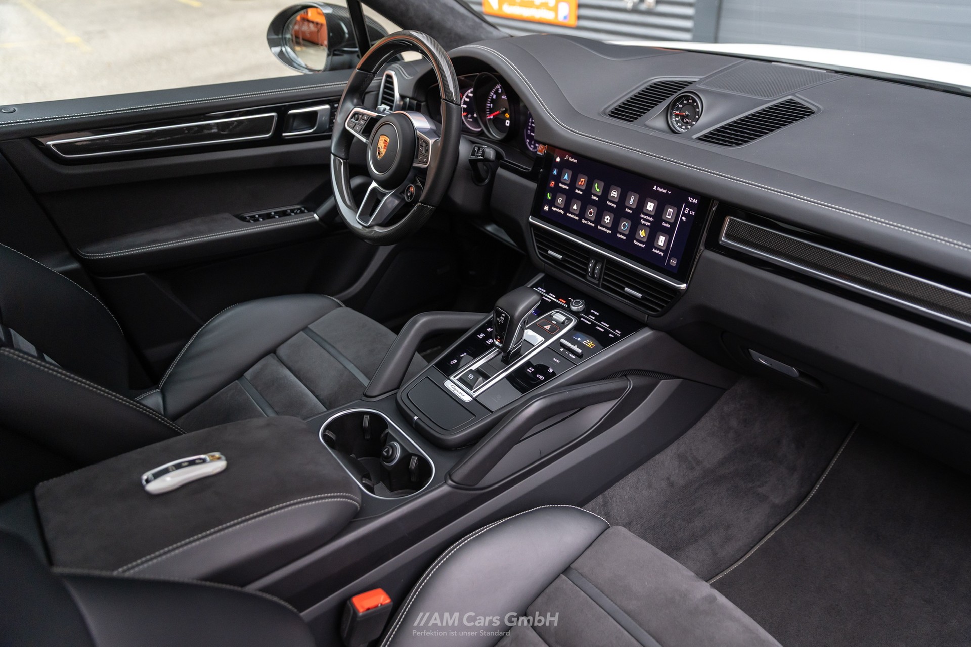 PORSCHE Cayenne GTS Coupé-image-15