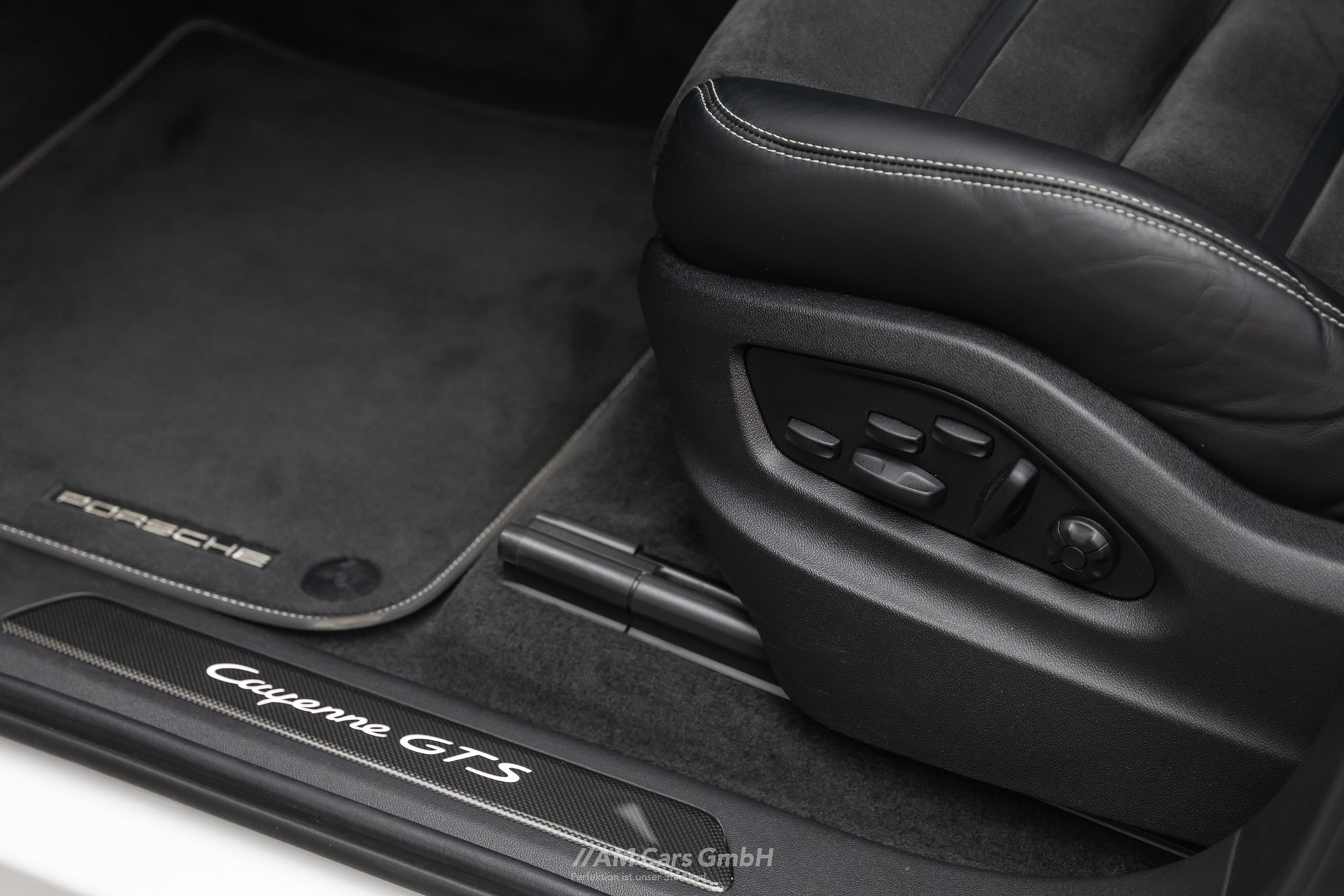 PORSCHE Cayenne GTS Coupé-image-14