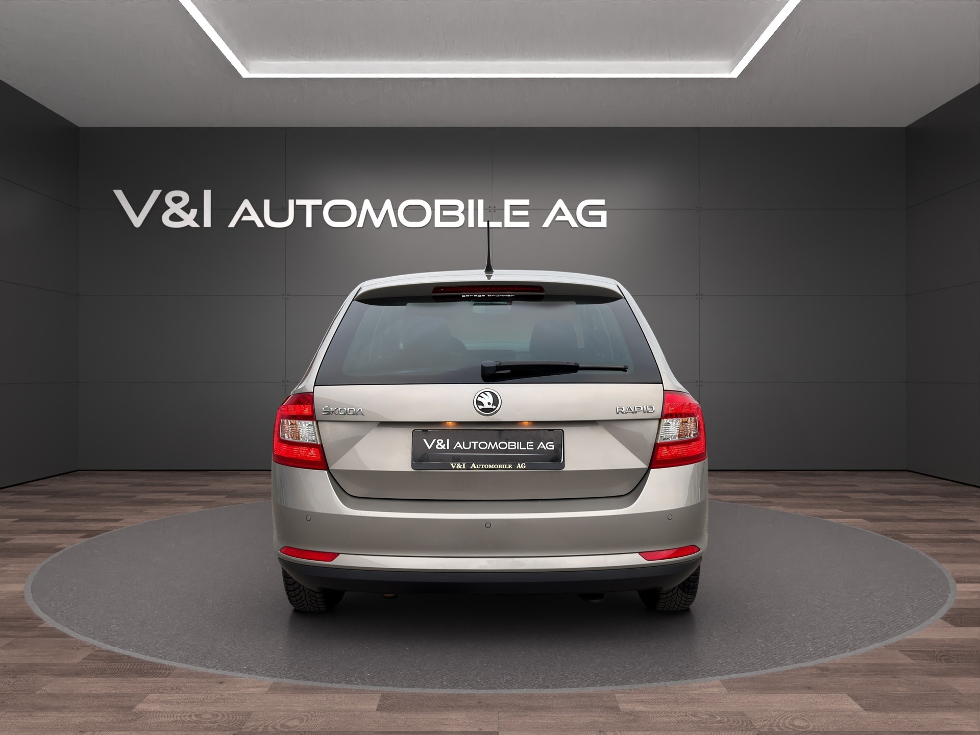 SKODA Rapid Spaceback 1.4 TSI Active DSG-image-5