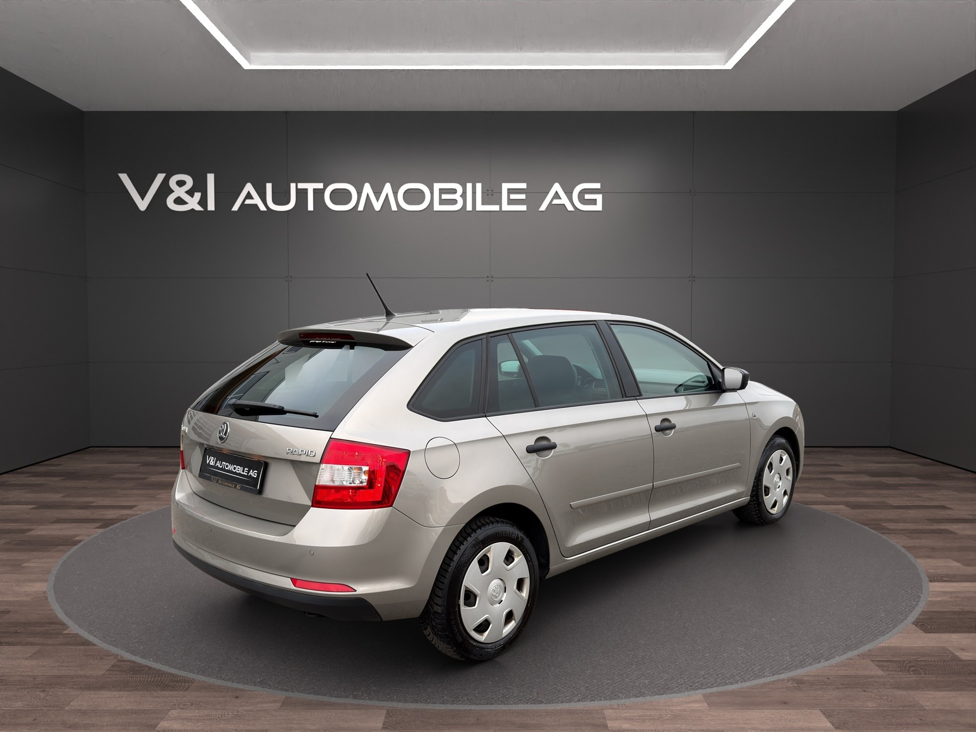 SKODA Rapid Spaceback 1.4 TSI Active DSG-showroom-element-3