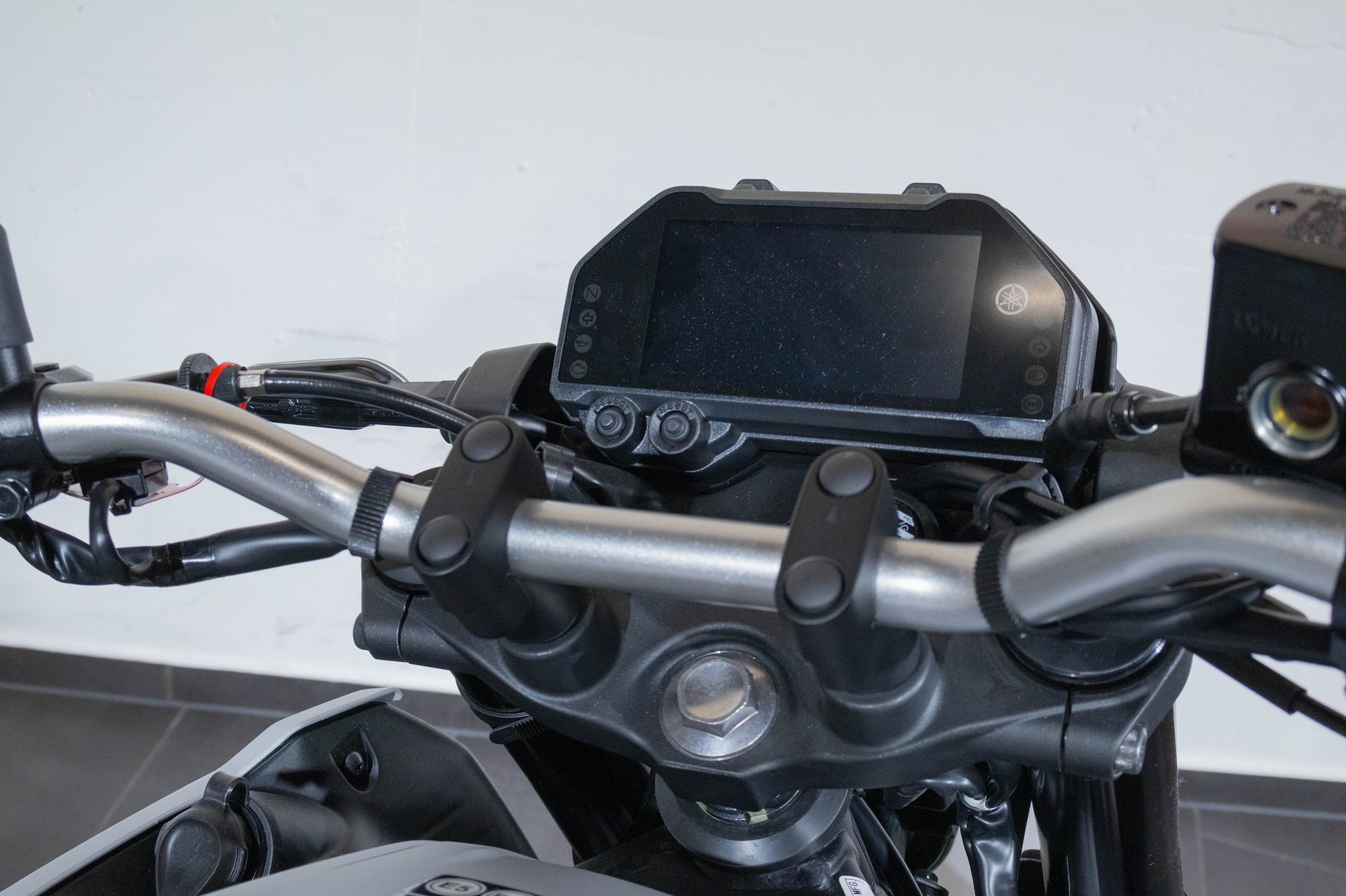 YAMAHA MT-03-image-11