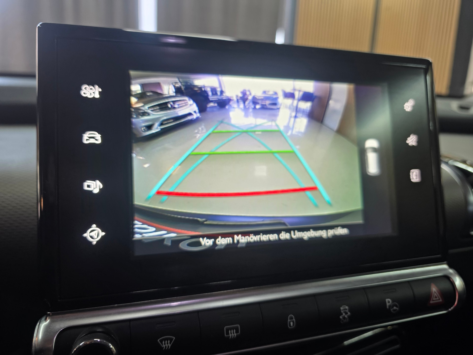 CITROEN C4 Cactus 1.2 e-THP Shine Edition-image-12