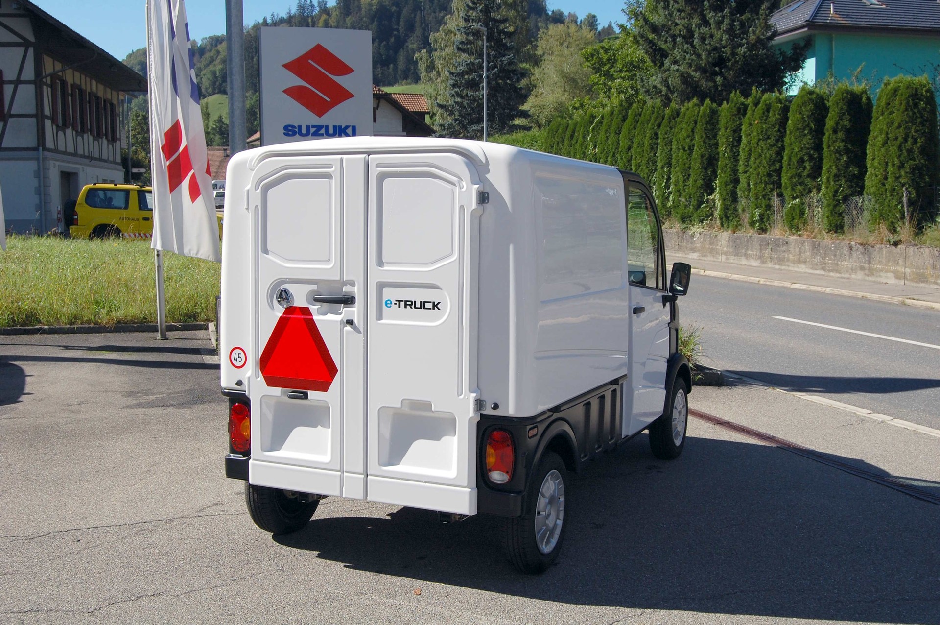 AIXAM E-Truck Van-image-4