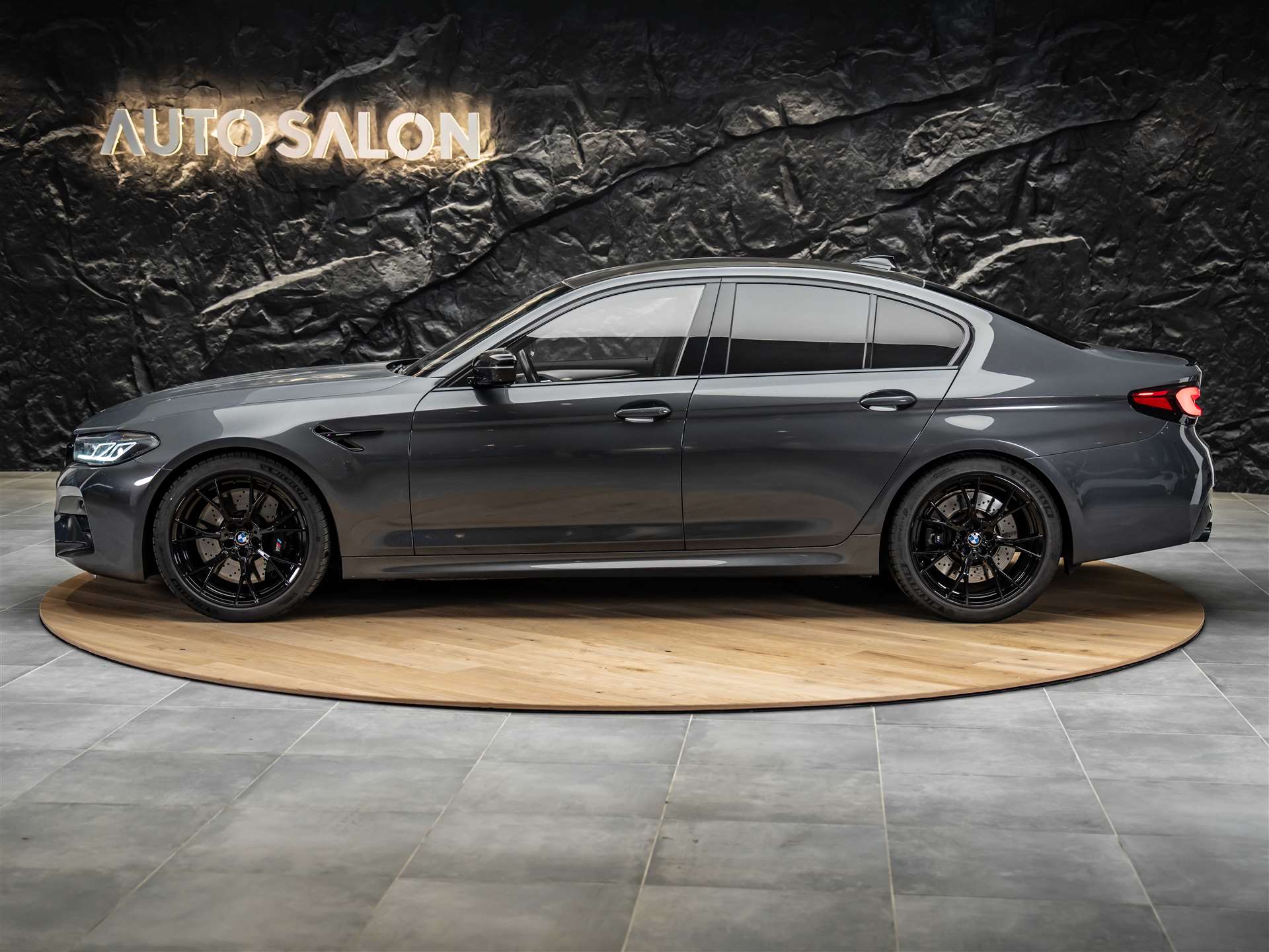 BMW M5 xDrive Competition Drivelogic *Carbon Dach*Head-Up*360°*-showroom-element-1