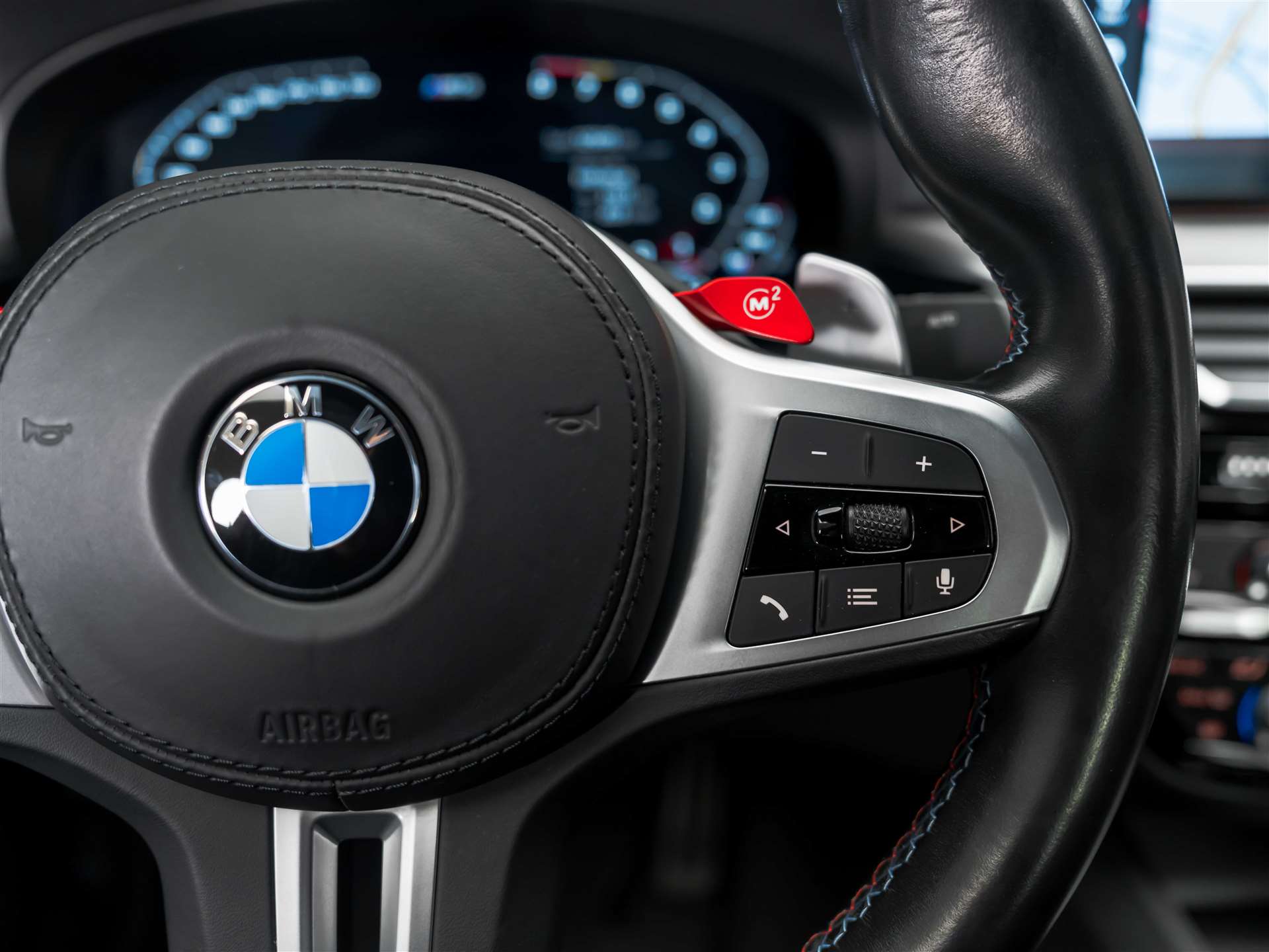 BMW M5 xDrive Competition Drivelogic *Carbon Dach*Head-Up*360°*-image-39