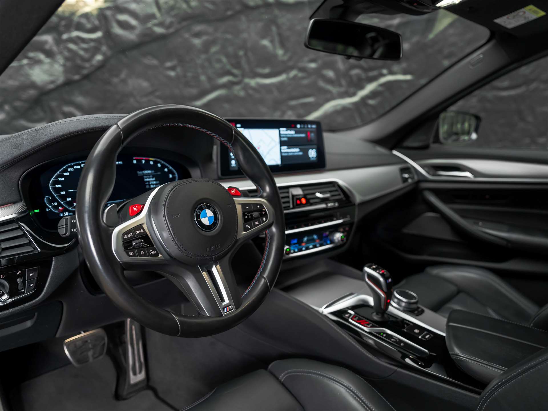 BMW M5 xDrive Competition Drivelogic *Carbon Dach*Head-Up*360°*-image-8