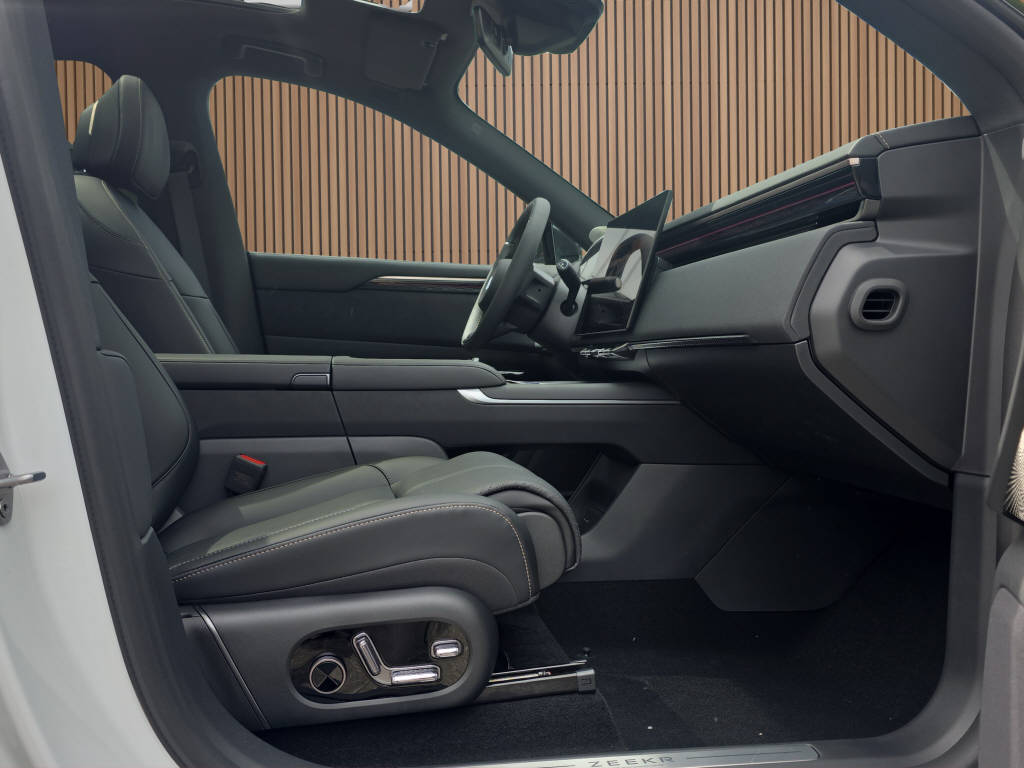 ZEEKR 7X Privilege AWD-image-13