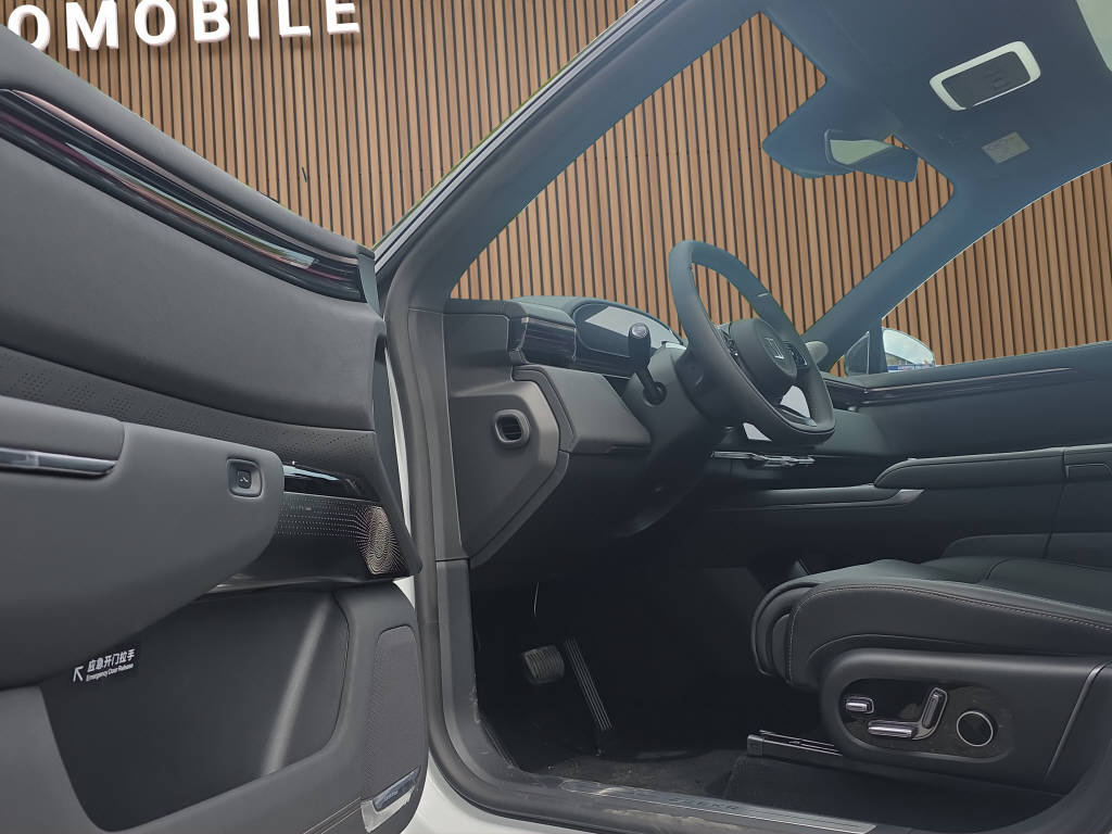 ZEEKR 7X Privilege AWD-image-10