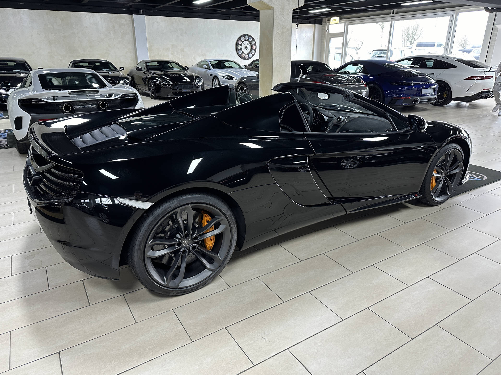 McLAREN 650S Spider 3.8 V8 SSG-image-4