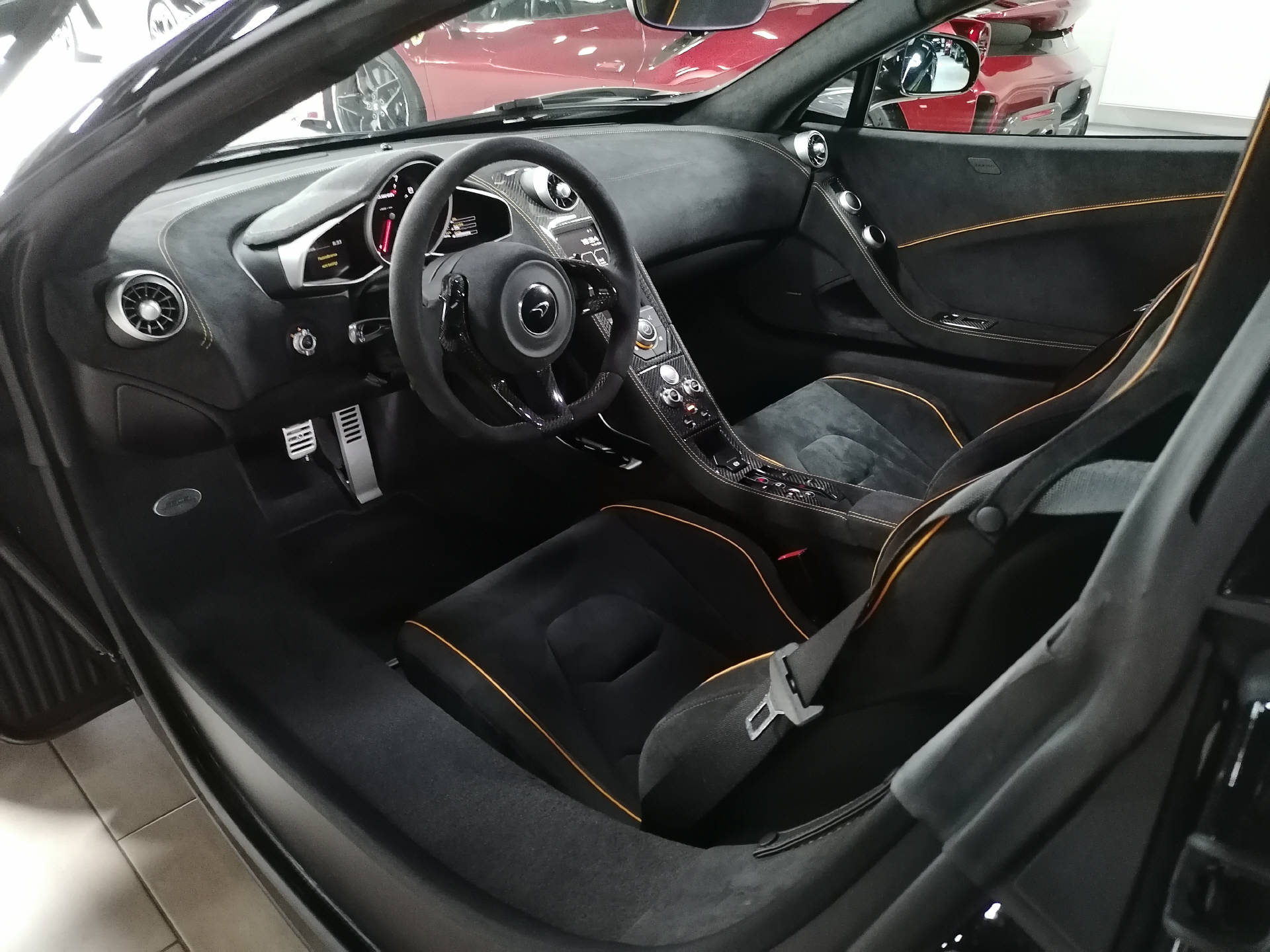 McLAREN 650S Spider 3.8 V8 SSG-image-25