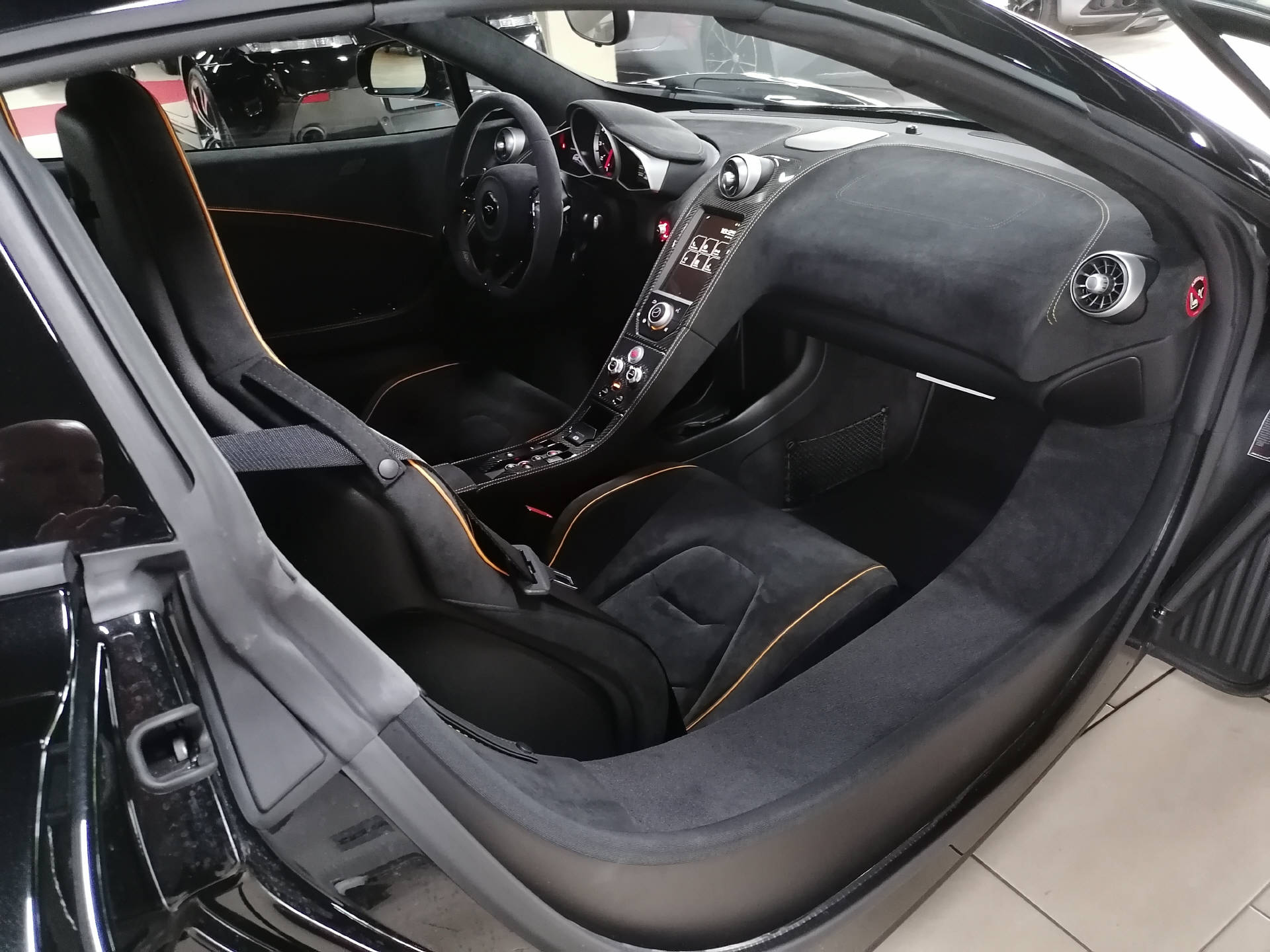 McLAREN 650S Spider 3.8 V8 SSG-image-27