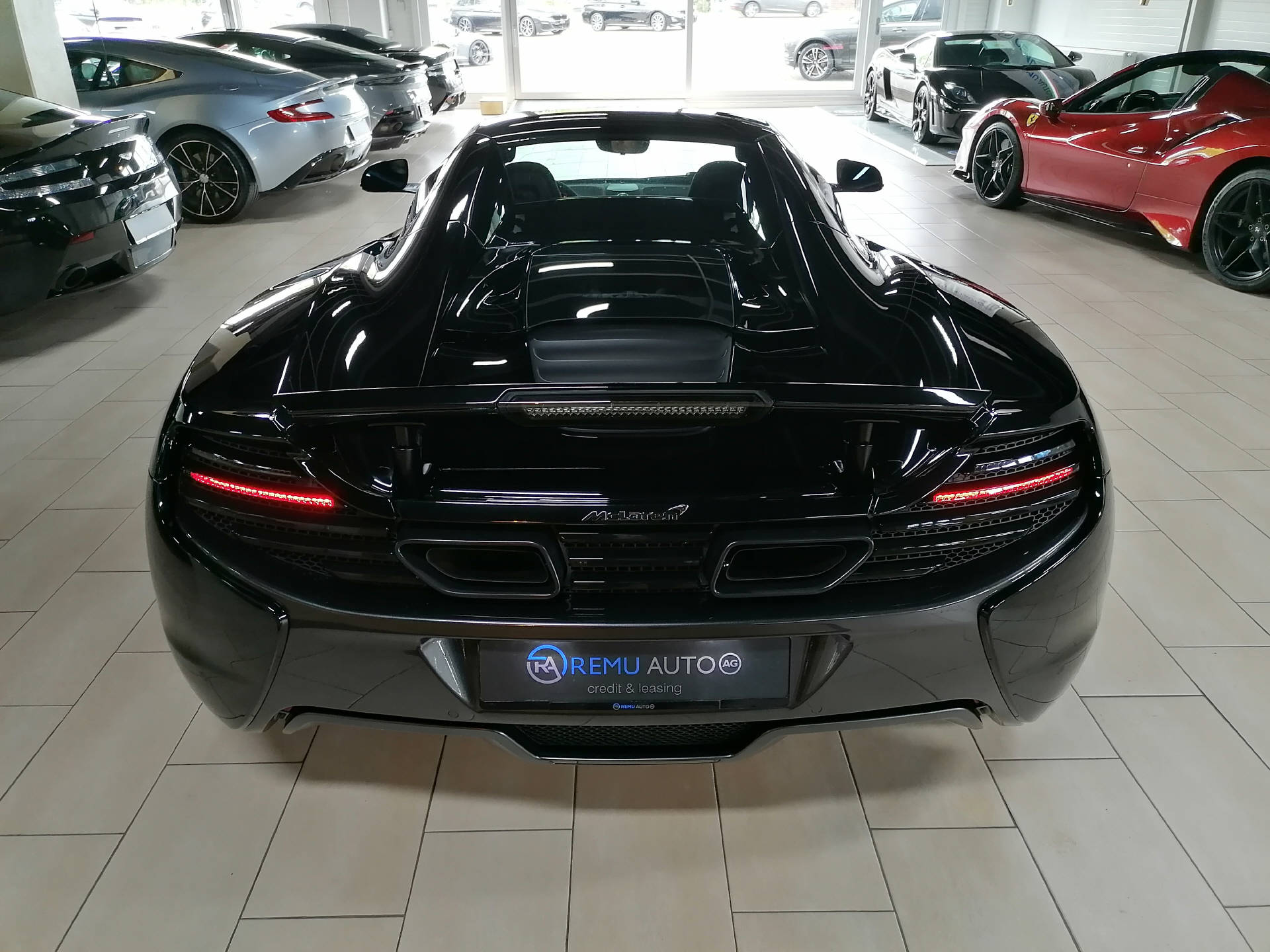 McLAREN 650S Spider 3.8 V8 SSG-image-23