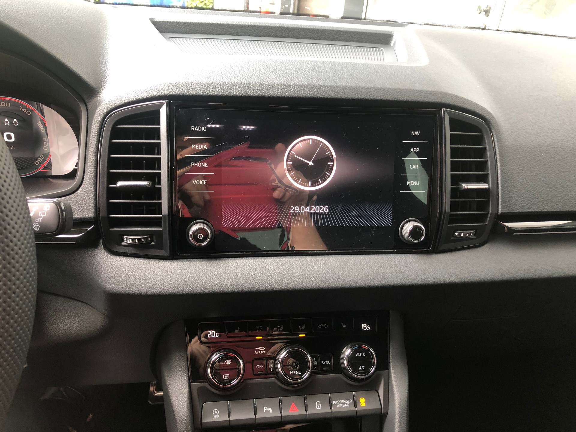 SKODA Karoq 1.5 TSI SportLine DSG-image-8