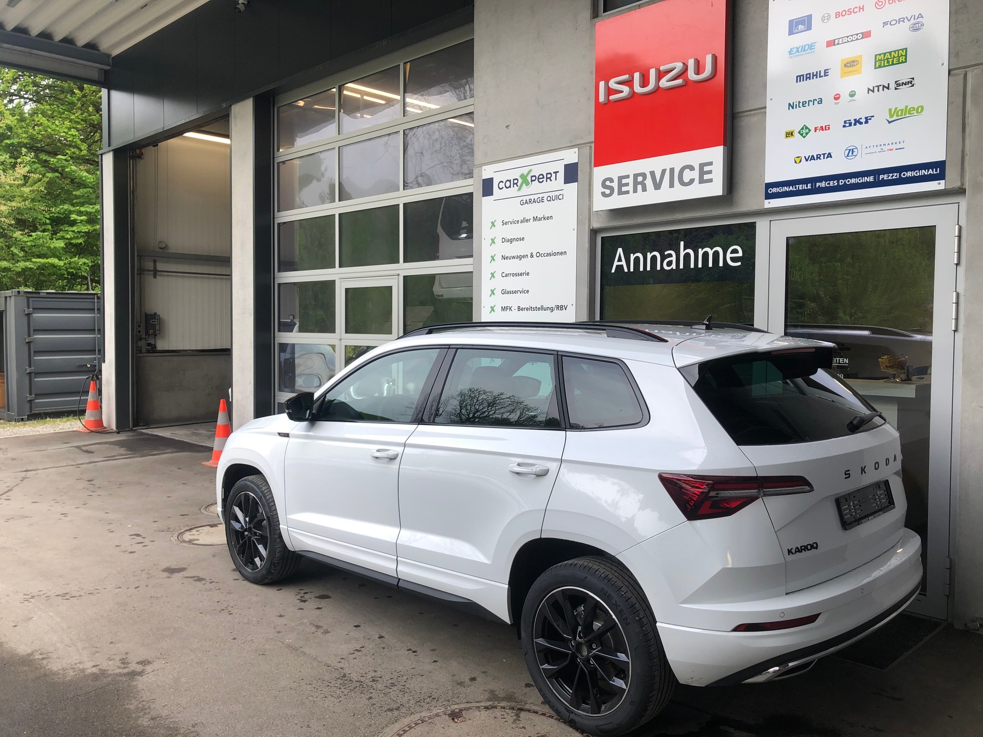 SKODA Karoq 1.5 TSI SportLine DSG-image-2