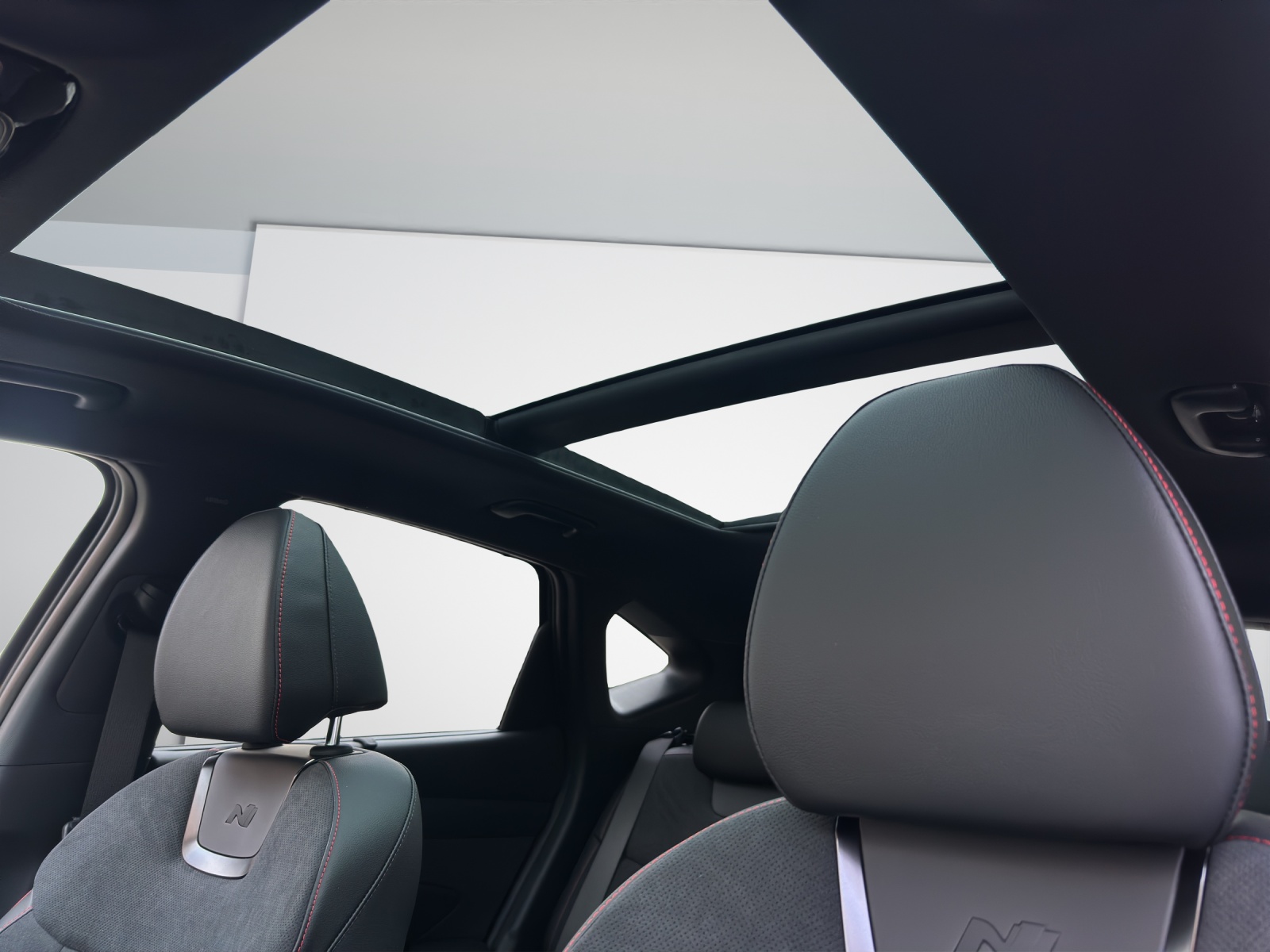 HYUNDAI Tucson 1.6 T-GDi HEV N-Line Sunroof 4WD MY26-image-12