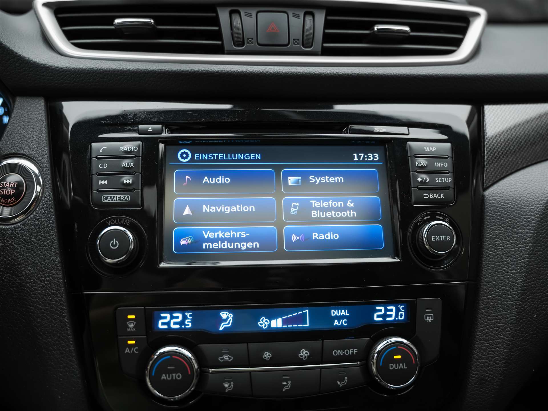 NISSAN X-Trail 2.0 dCi N-Vision 4x4 *Panorama*360° Kamera*Navigationssystem*-image-30