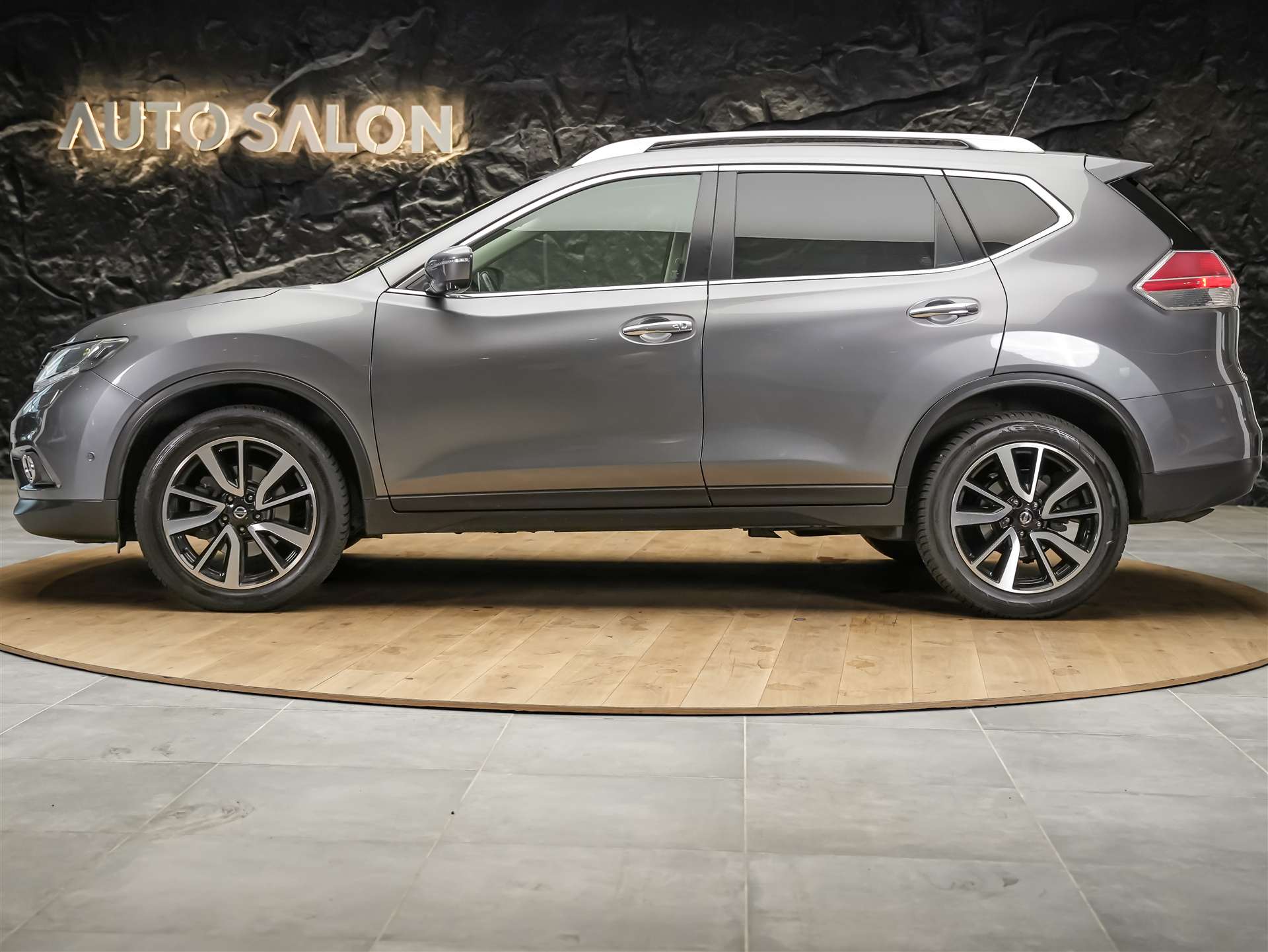 NISSAN X-Trail 2.0 dCi N-Vision 4x4 *Panorama*360° Kamera*Navigationssystem*-showroom-element-2