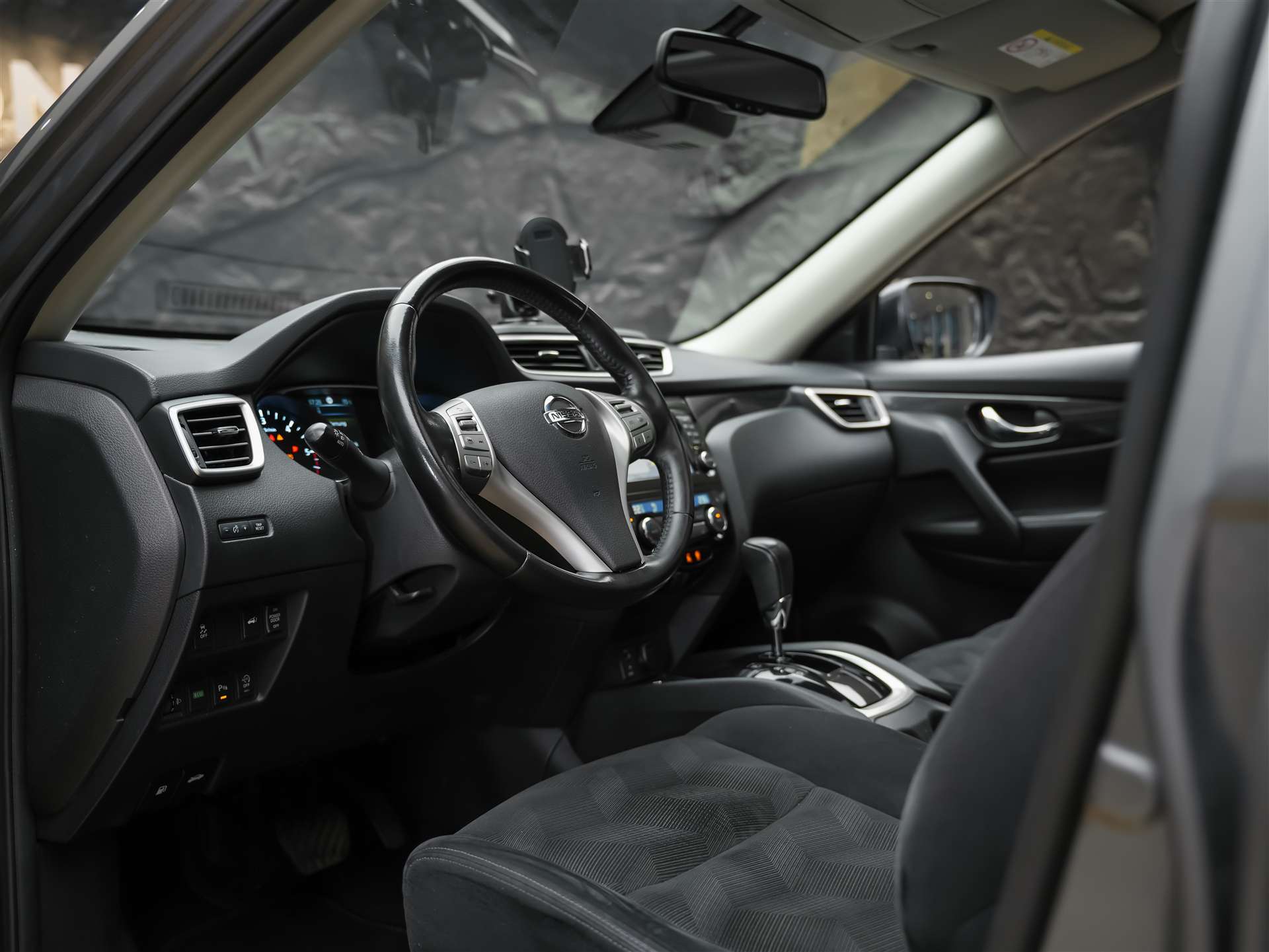 NISSAN X-Trail 2.0 dCi N-Vision 4x4 *Panorama*360° Kamera*Navigationssystem*-image-8