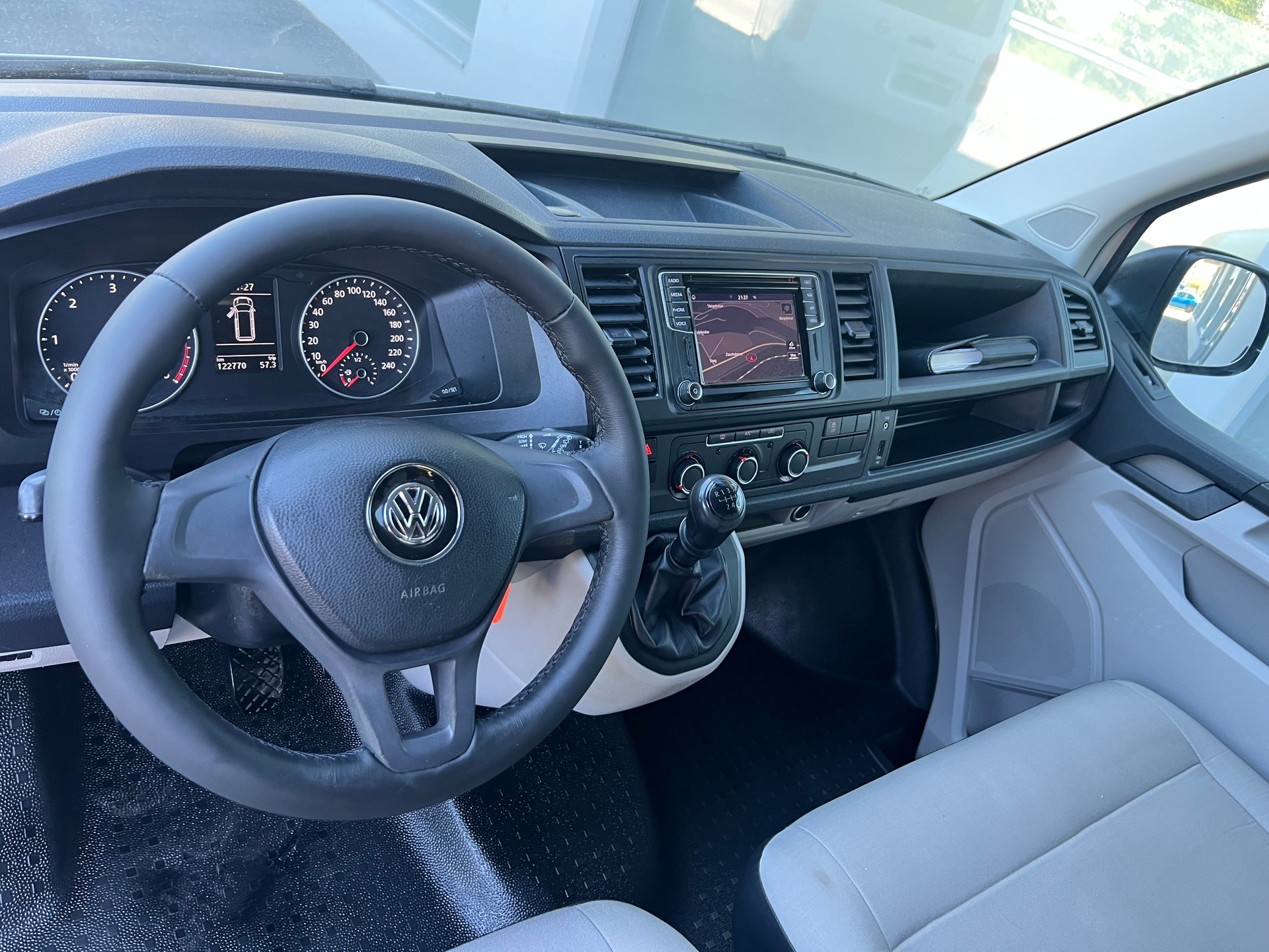VW T6 2.0 TDI 4Motion Inkl. Innenausbau!-image-7
