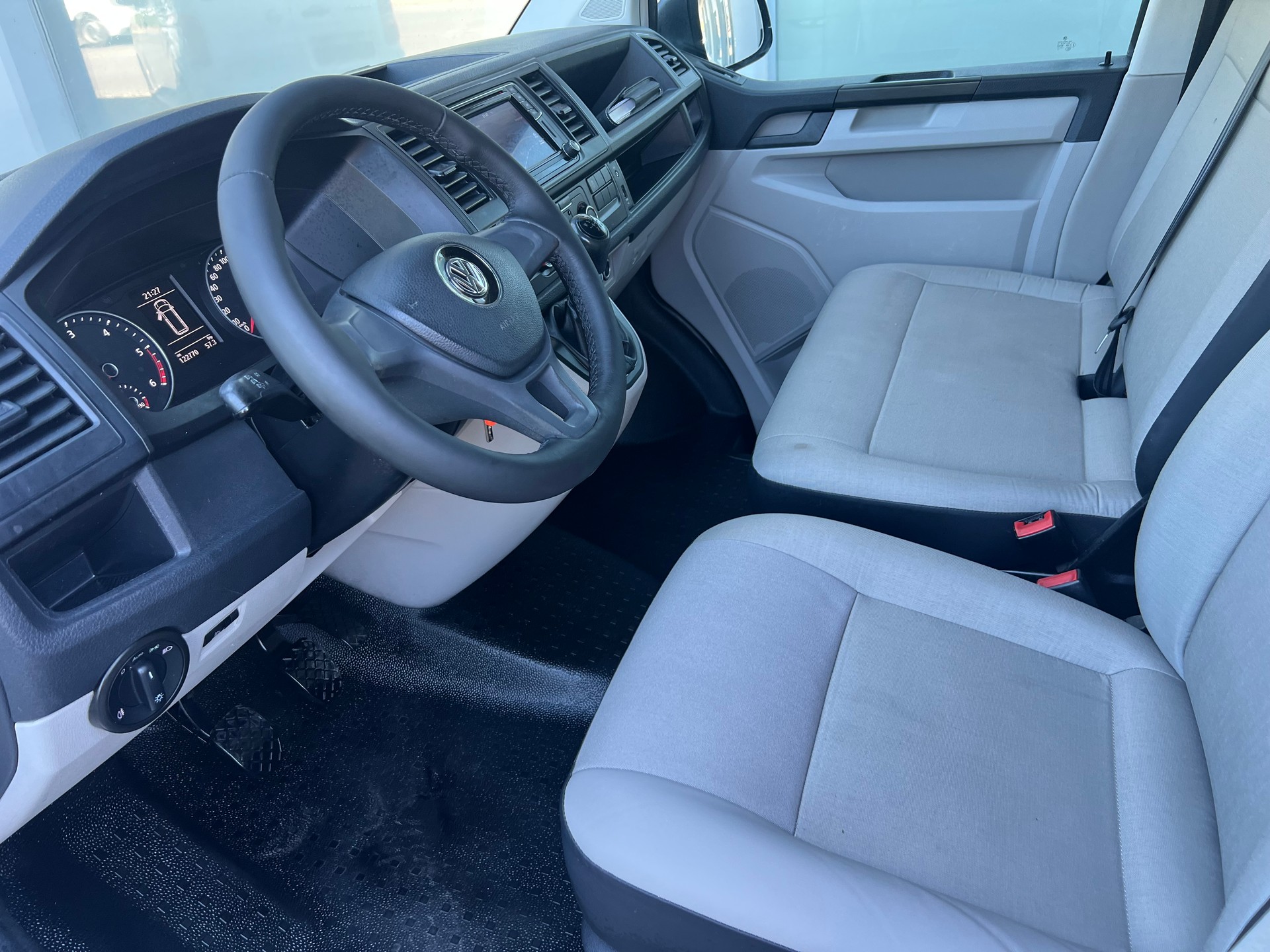 VW T6 2.0 TDI 4Motion Inkl. Innenausbau!-image-6