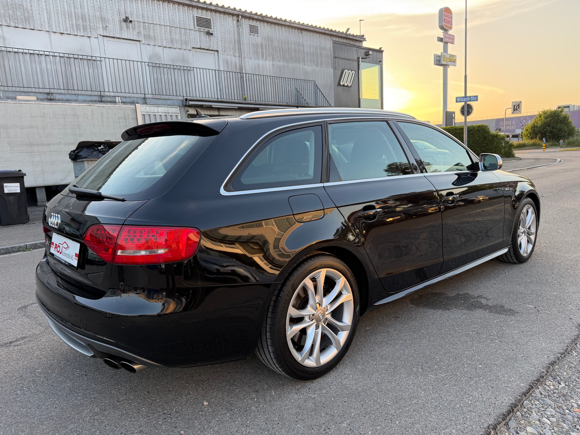 AUDI S4 Avant 3.0 TFSI quattro S-tronic-image-4
