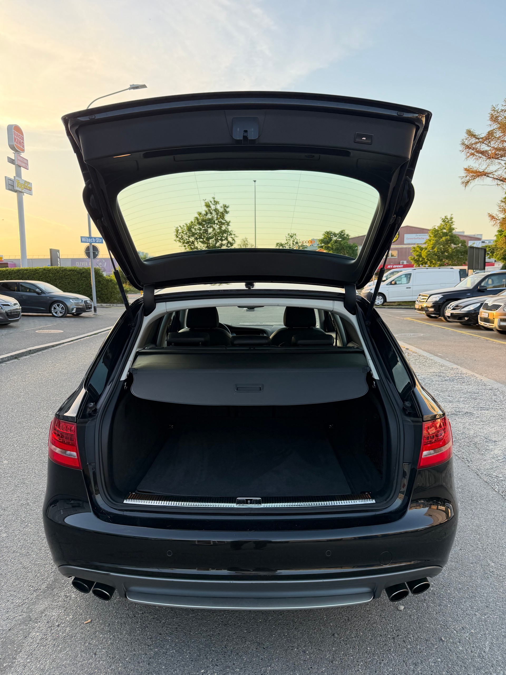 AUDI S4 Avant 3.0 TFSI quattro S-tronic-image-14
