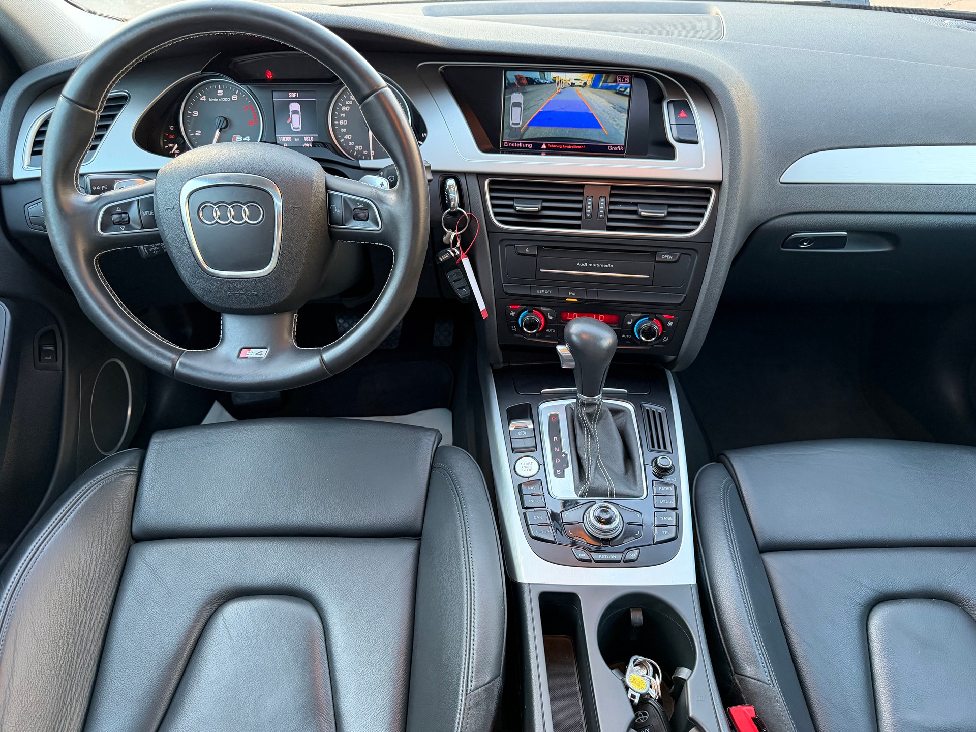AUDI S4 Avant 3.0 TFSI quattro S-tronic-image-13