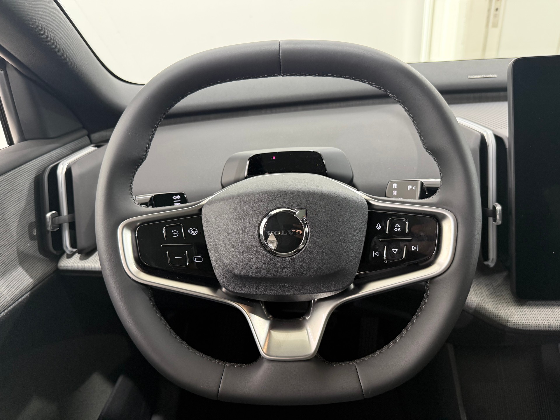 VOLVO EX 30 E60 Twin Ultra Performanc-image-12