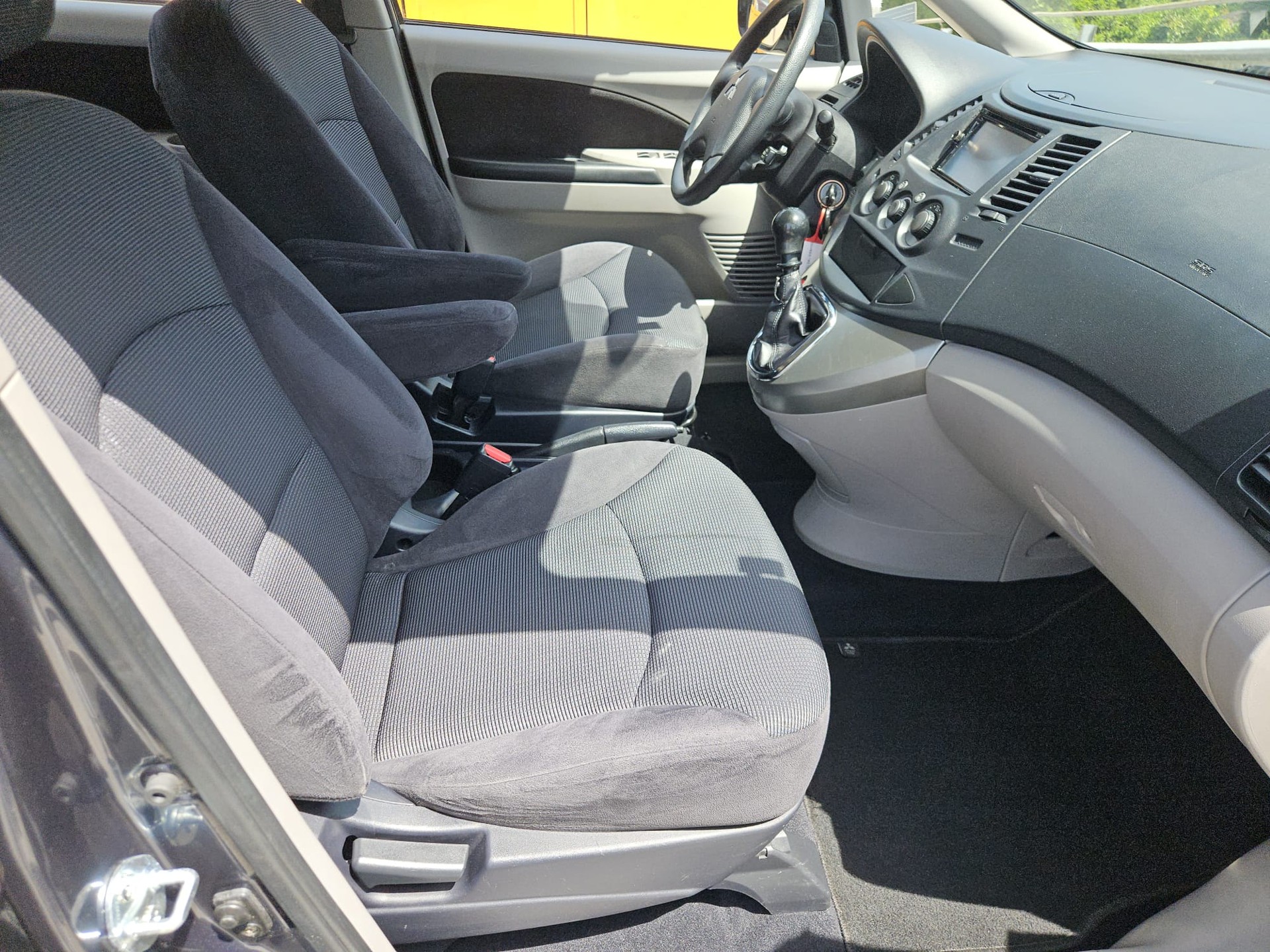 MITSUBISHI Grandis 2.0 16V DID Celebration 30-image-6