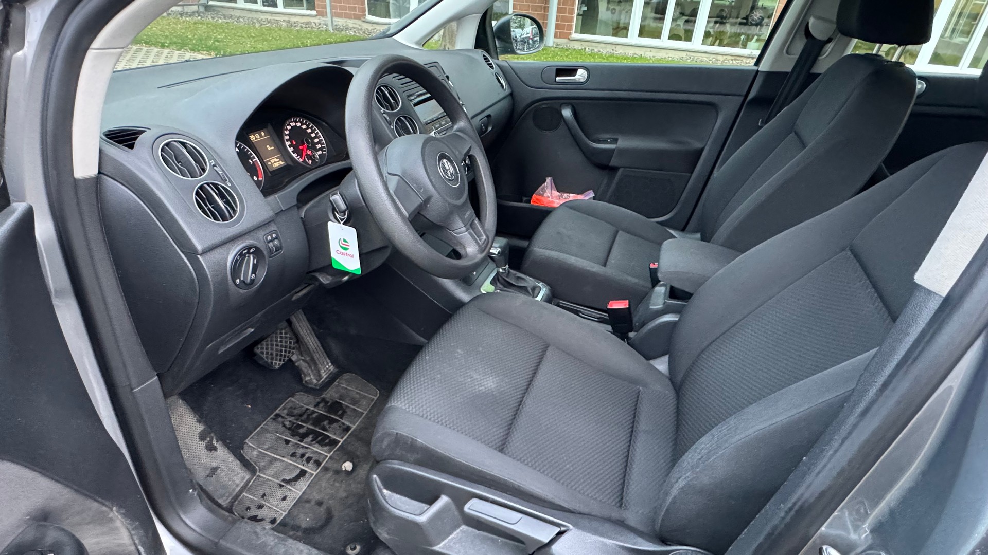 VW Golf Plus 2.0 TDI Trendline DSG-image-5