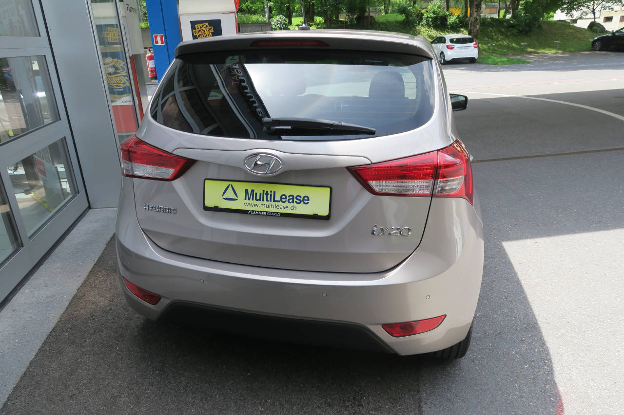 HYUNDAI ix20 1.6 Amplia-showroom-element-2