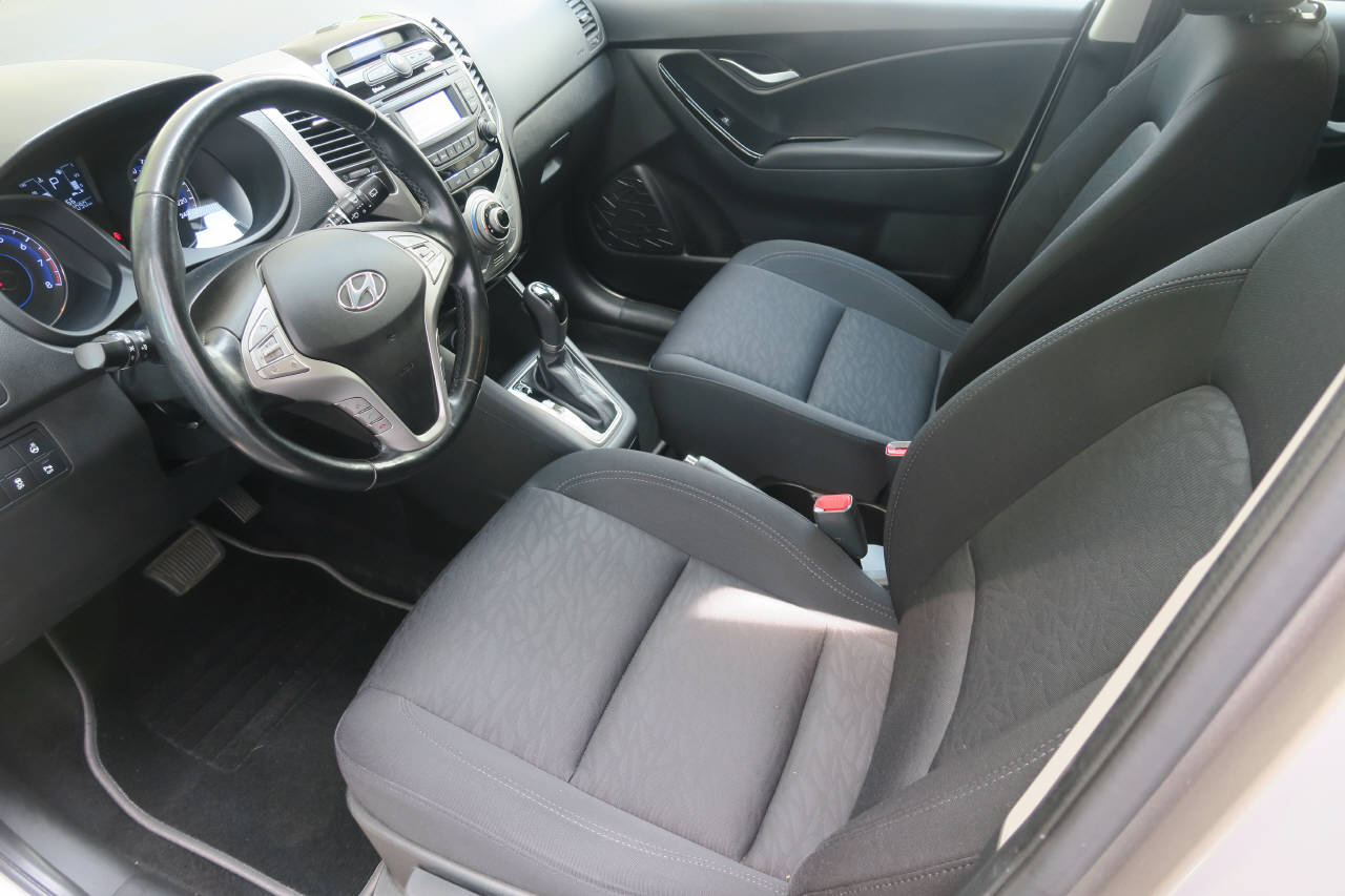 HYUNDAI ix20 1.6 Amplia-showroom-element-3