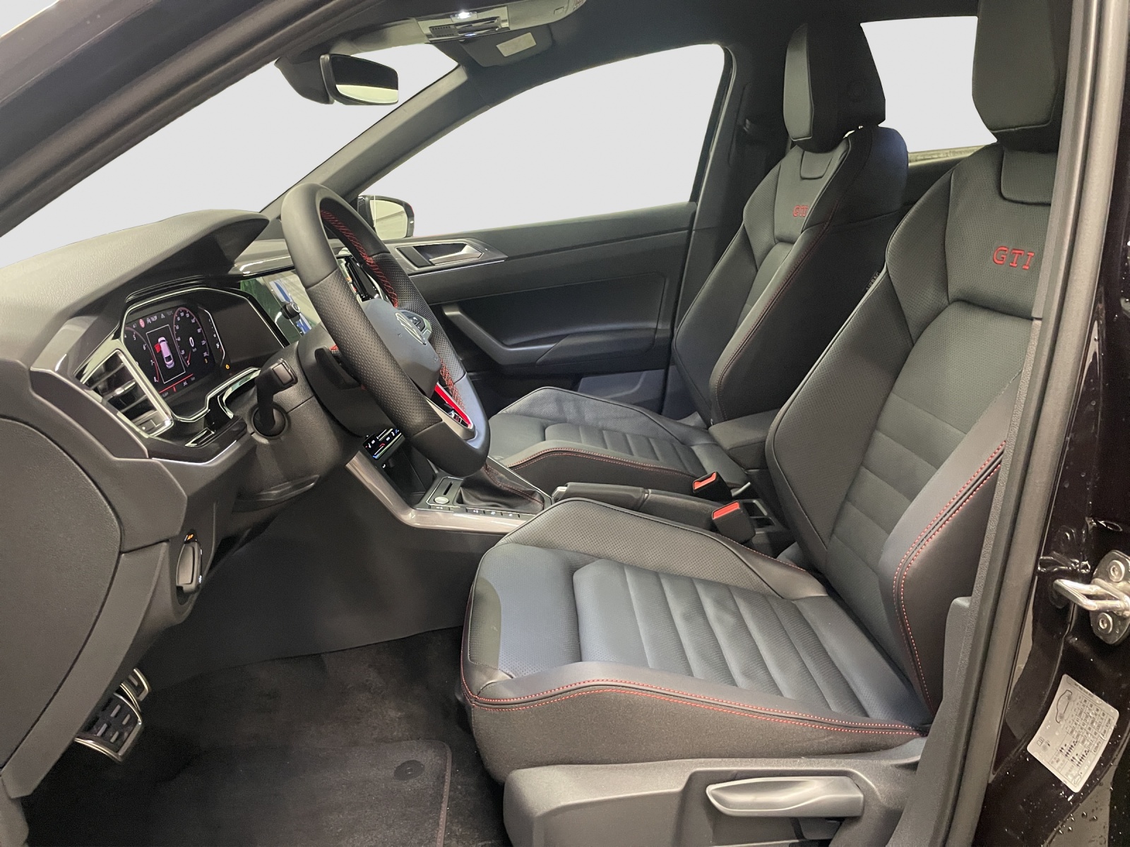 VW Polo 2.0 TSI GTI DSG-image-8